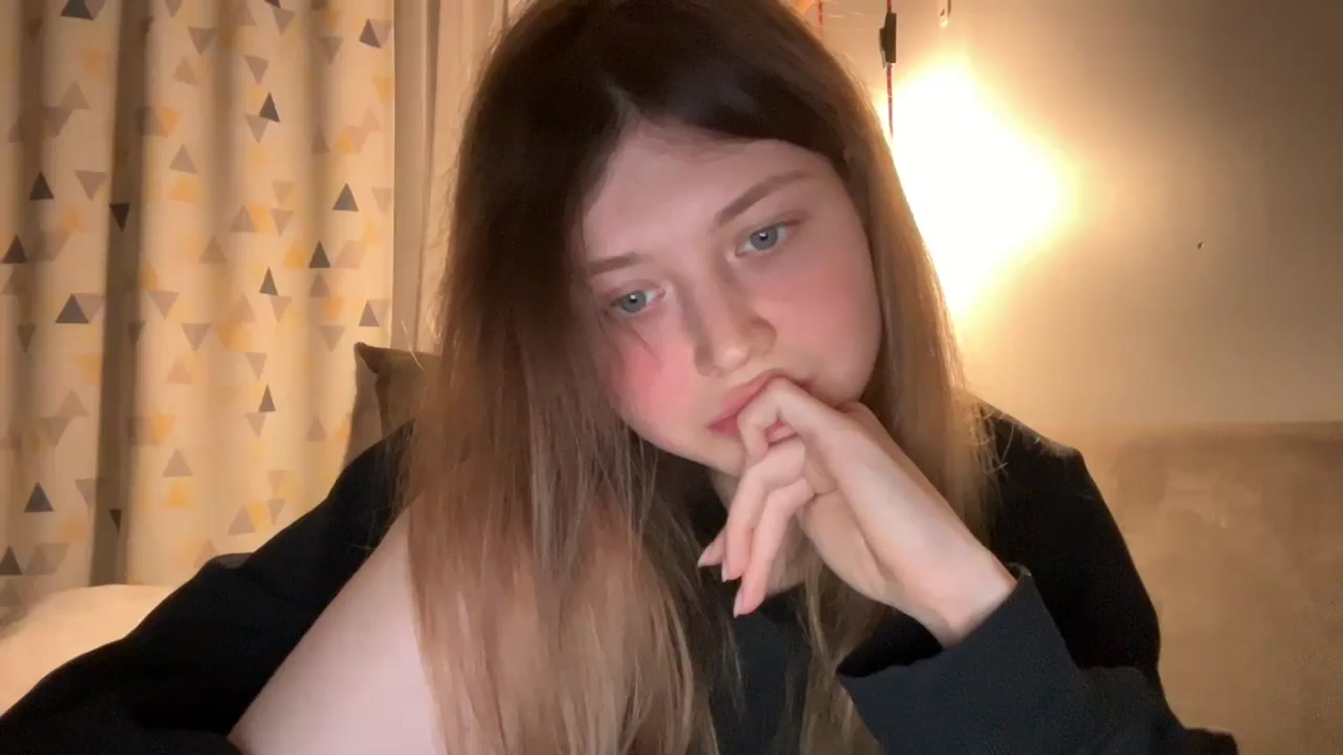 Gallery image thumbnail from Coconut_dream's myfreecams stream on, 03/13/2025, 21:37 image 16 of 20