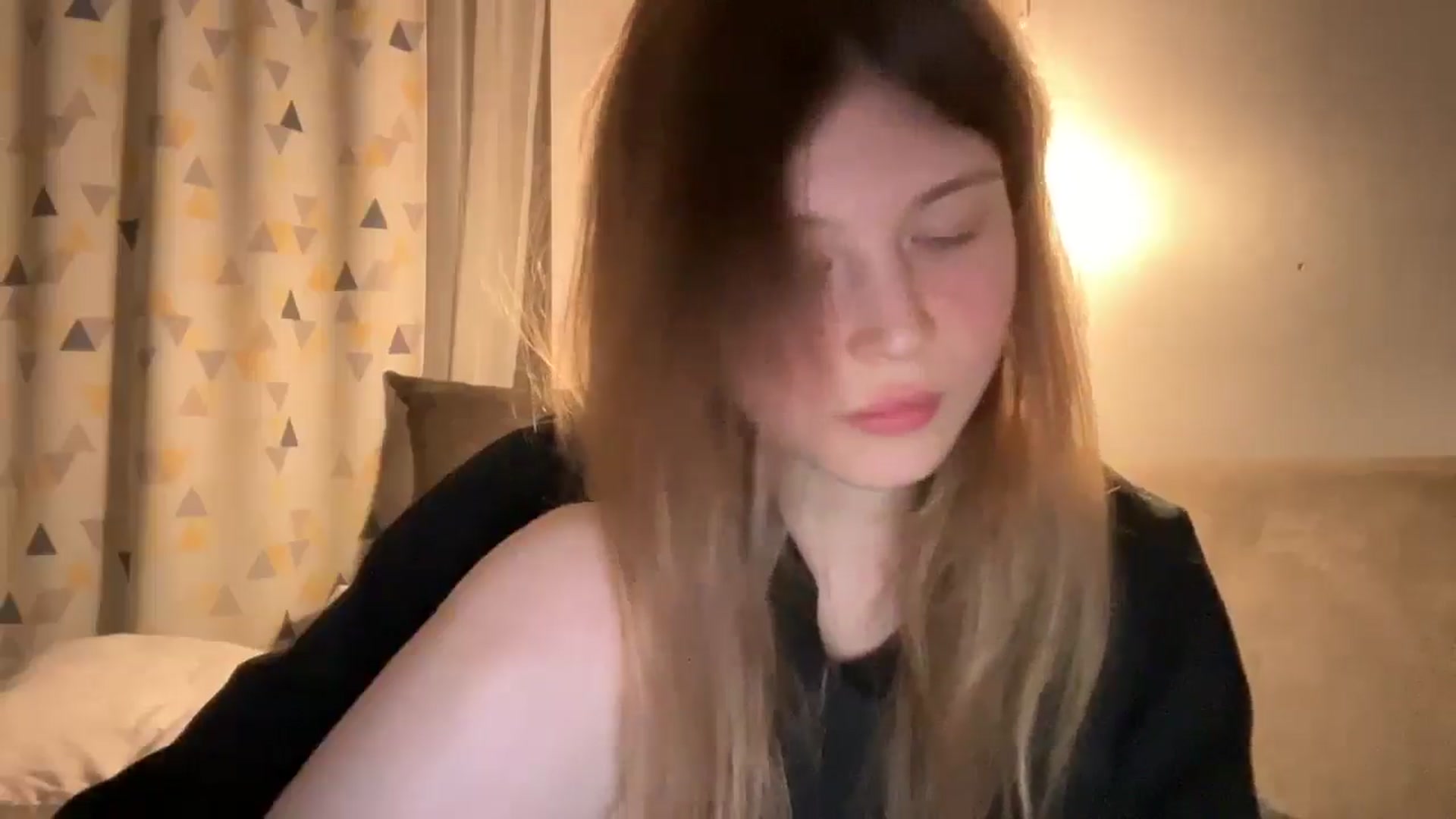 Gallery image thumbnail from Coconut_dream's myfreecams stream on, 03/13/2025, 21:37 image 18 of 20