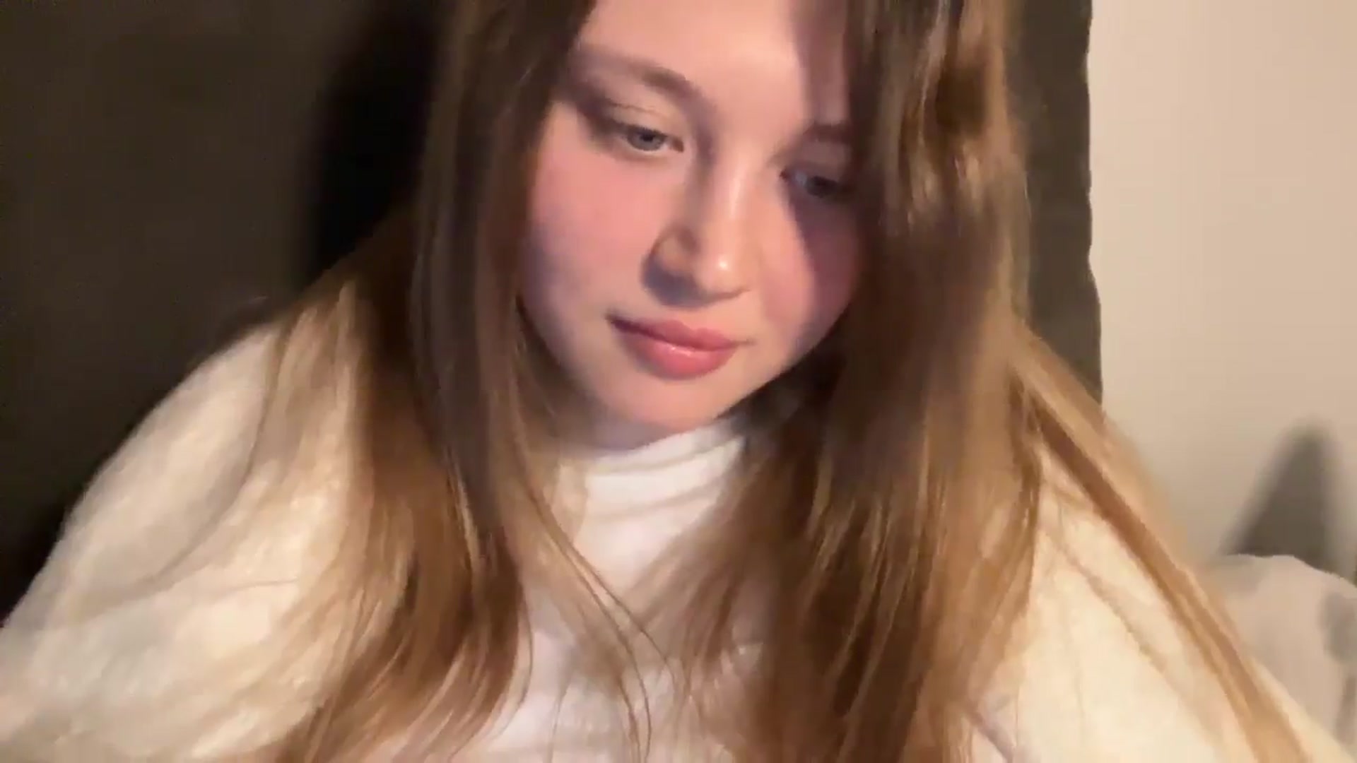 Gallery image thumbnail from Coconut_dream's myfreecams stream on, 03/15/2025, 22:18 image 17 of 20