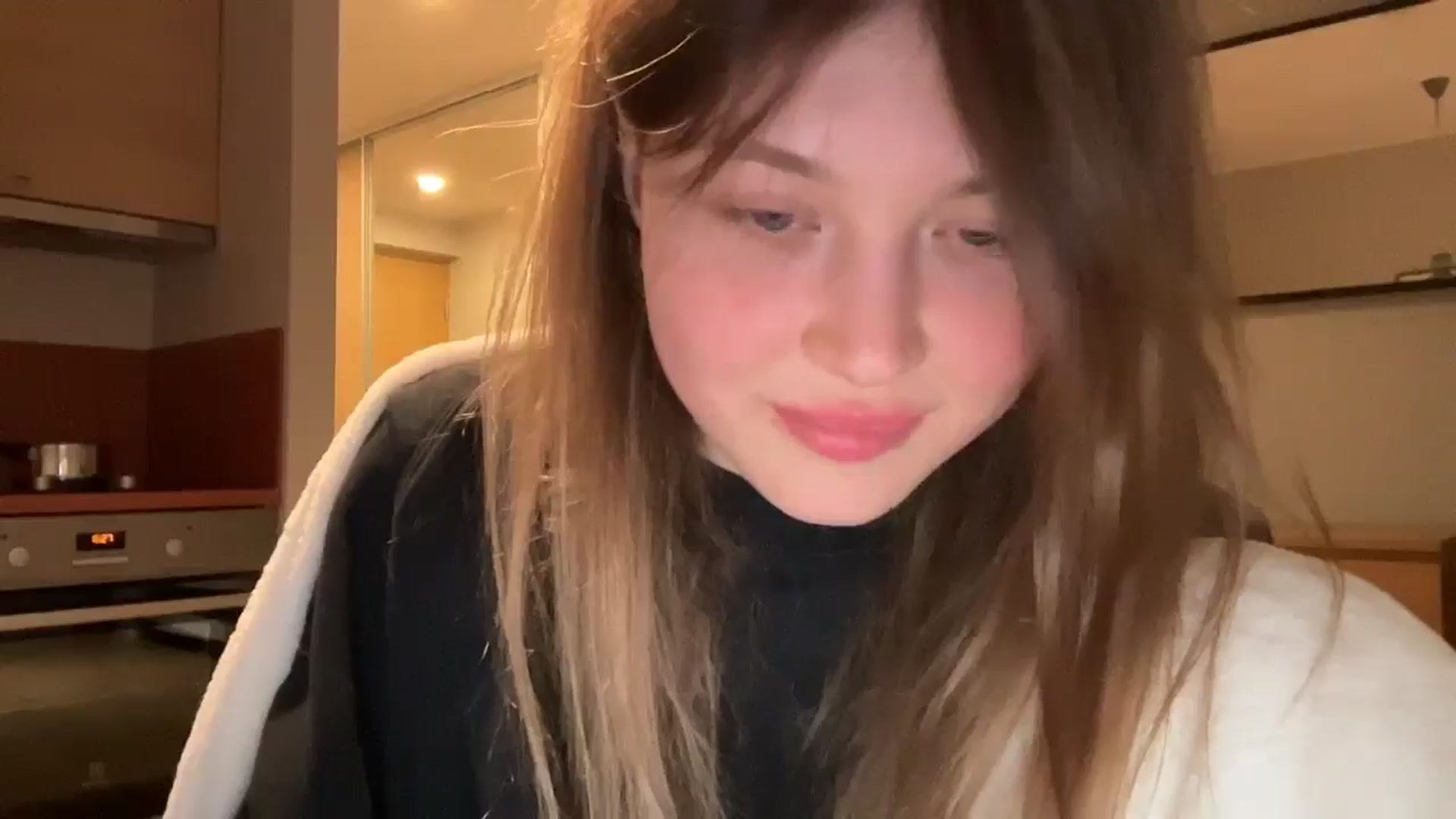 Gallery image thumbnail from Coconut_dream's myfreecams stream on, 03/17/2025, 21:15 image 18 of 20