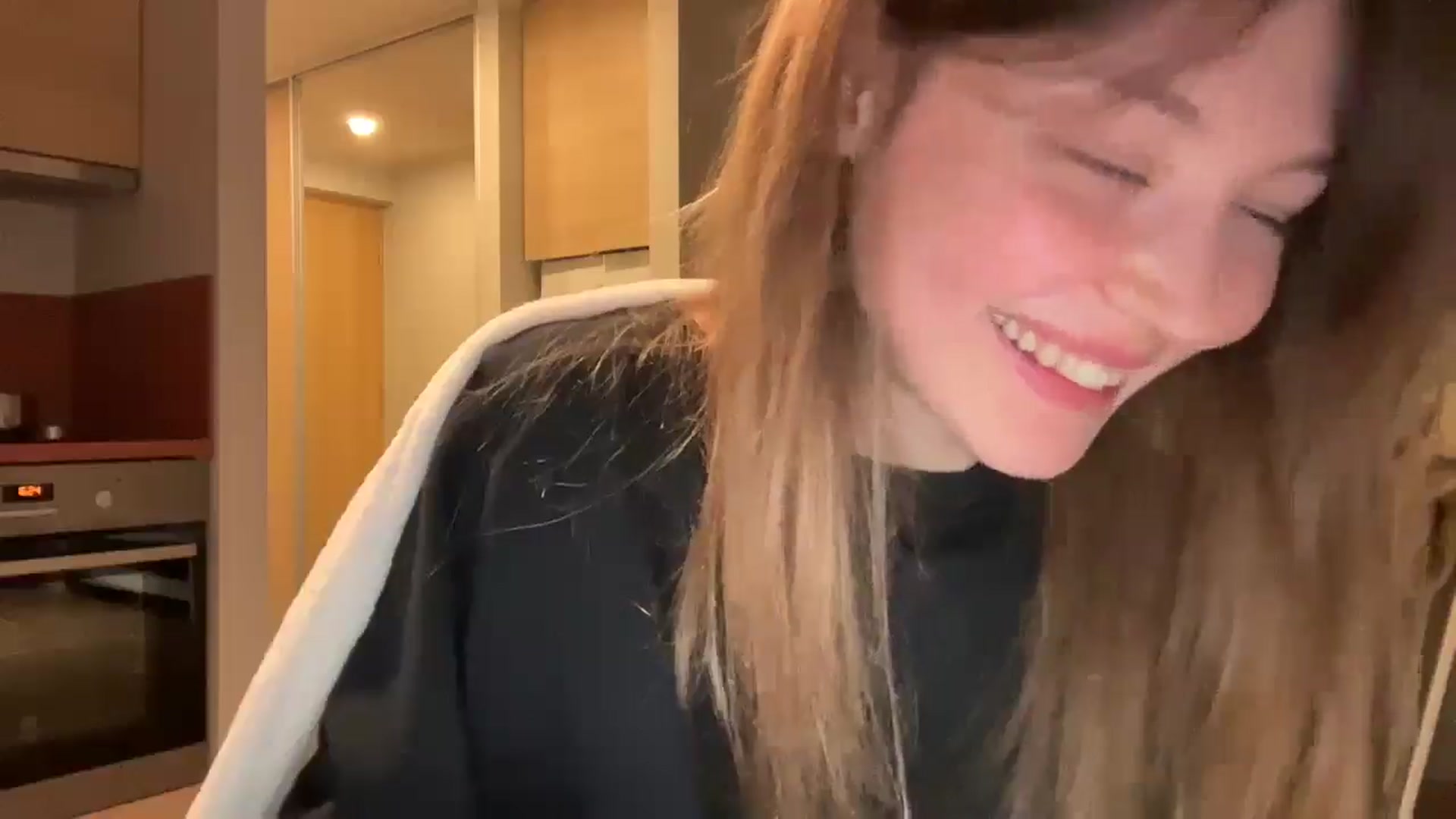 Gallery image thumbnail from Coconut_dream's myfreecams stream on, 03/17/2025, 21:15 image 17 of 20