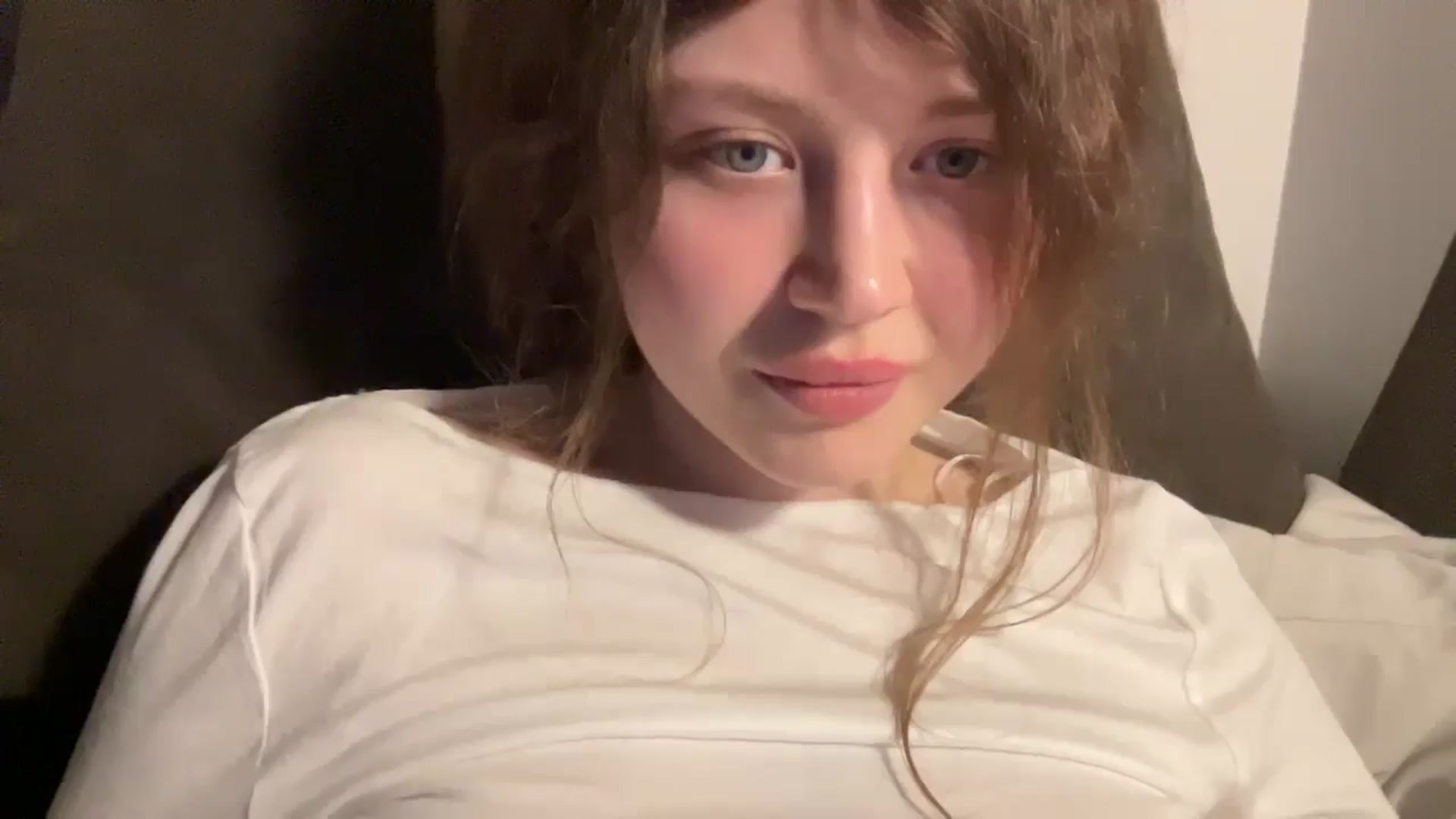 Gallery image thumbnail from Coconut_dream's myfreecams stream on, 03/26/2025, 21:31 image 3 of 20