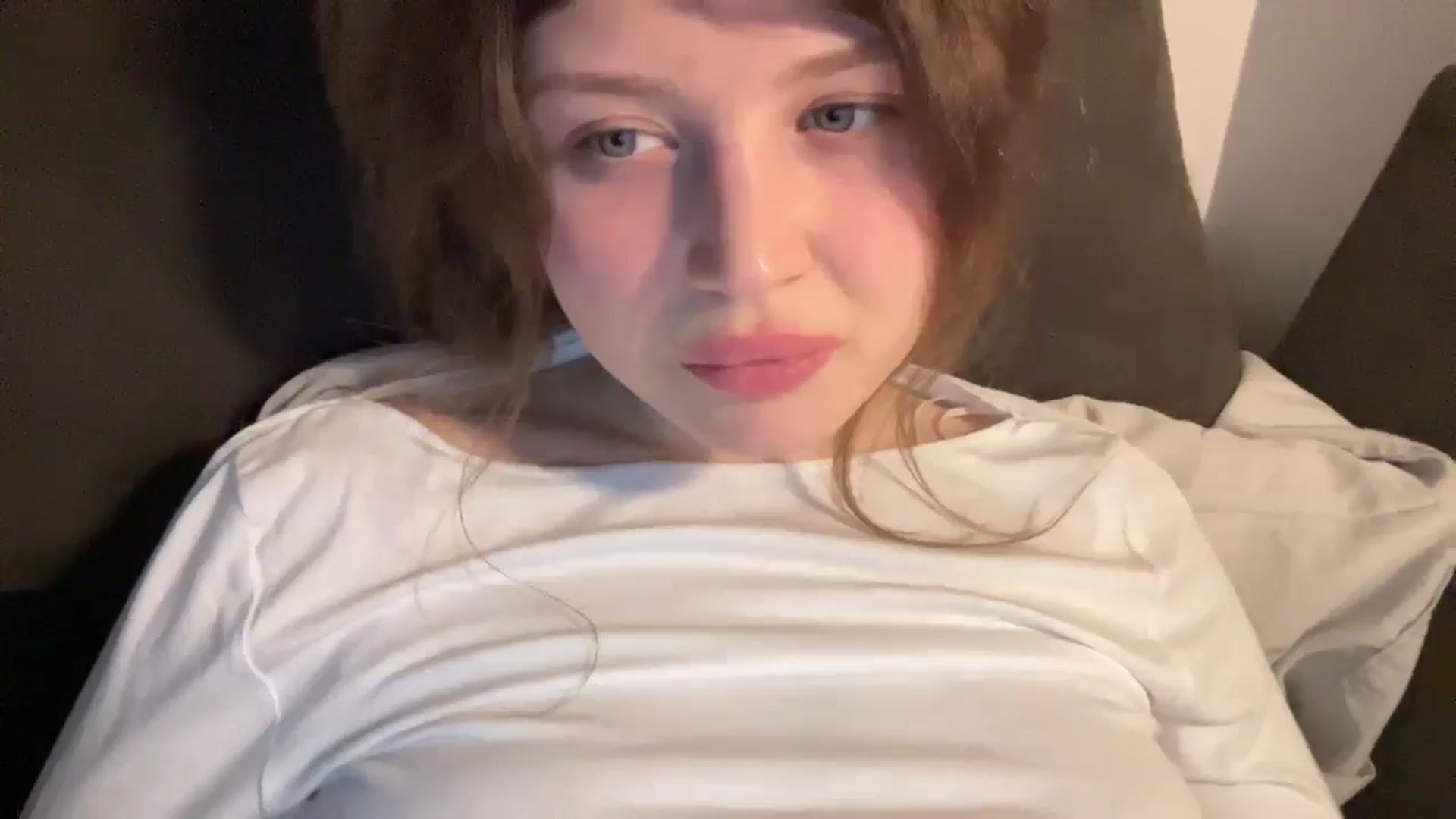Gallery image thumbnail from Coconut_dream's myfreecams stream on, 03/26/2025, 21:31 image 14 of 20