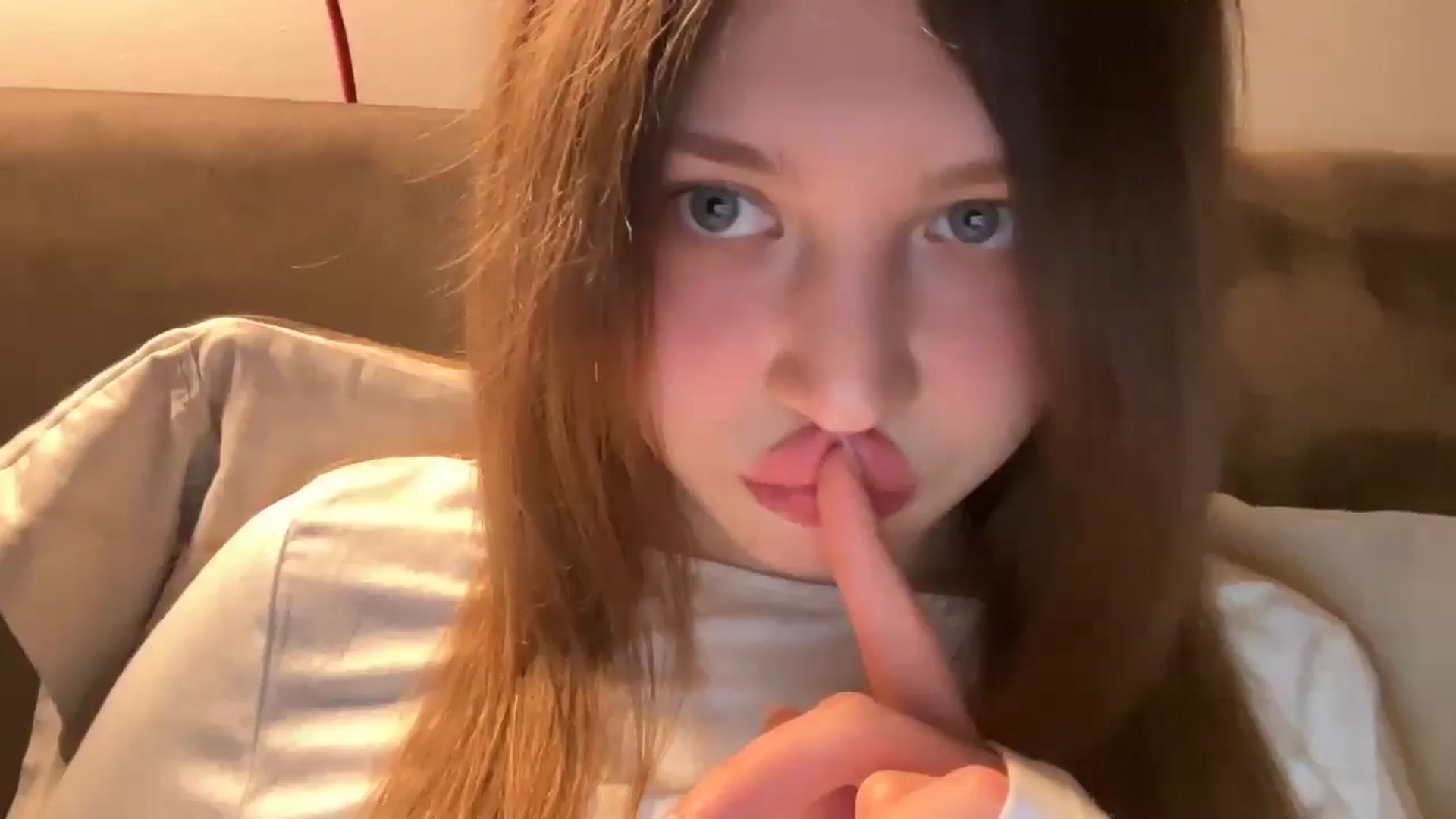 Gallery image thumbnail from Coconut_dream's myfreecams stream on, 03/27/2025, 20:05 image 9 of 20
