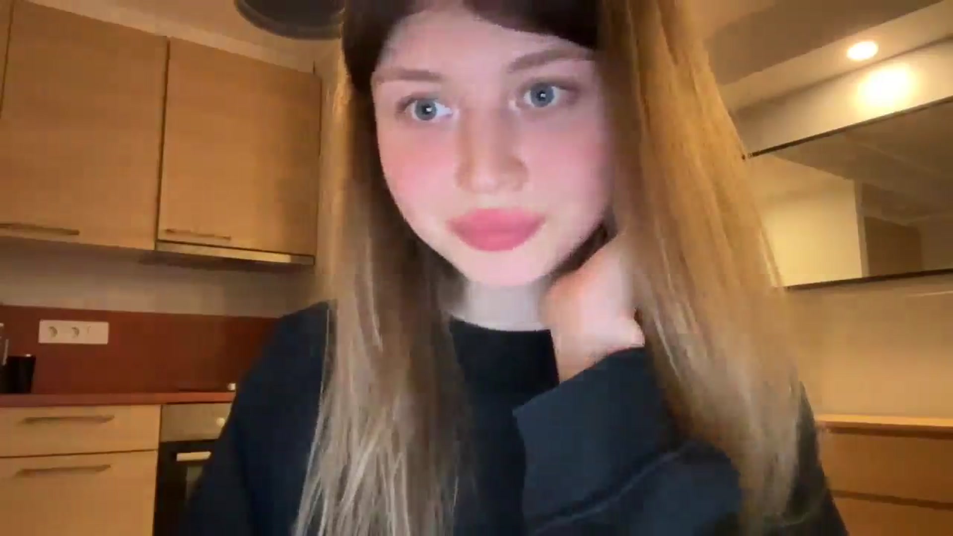 Gallery image thumbnail from Coconut_dream's myfreecams stream on, 03/29/2025, 19:34 image 7 of 20