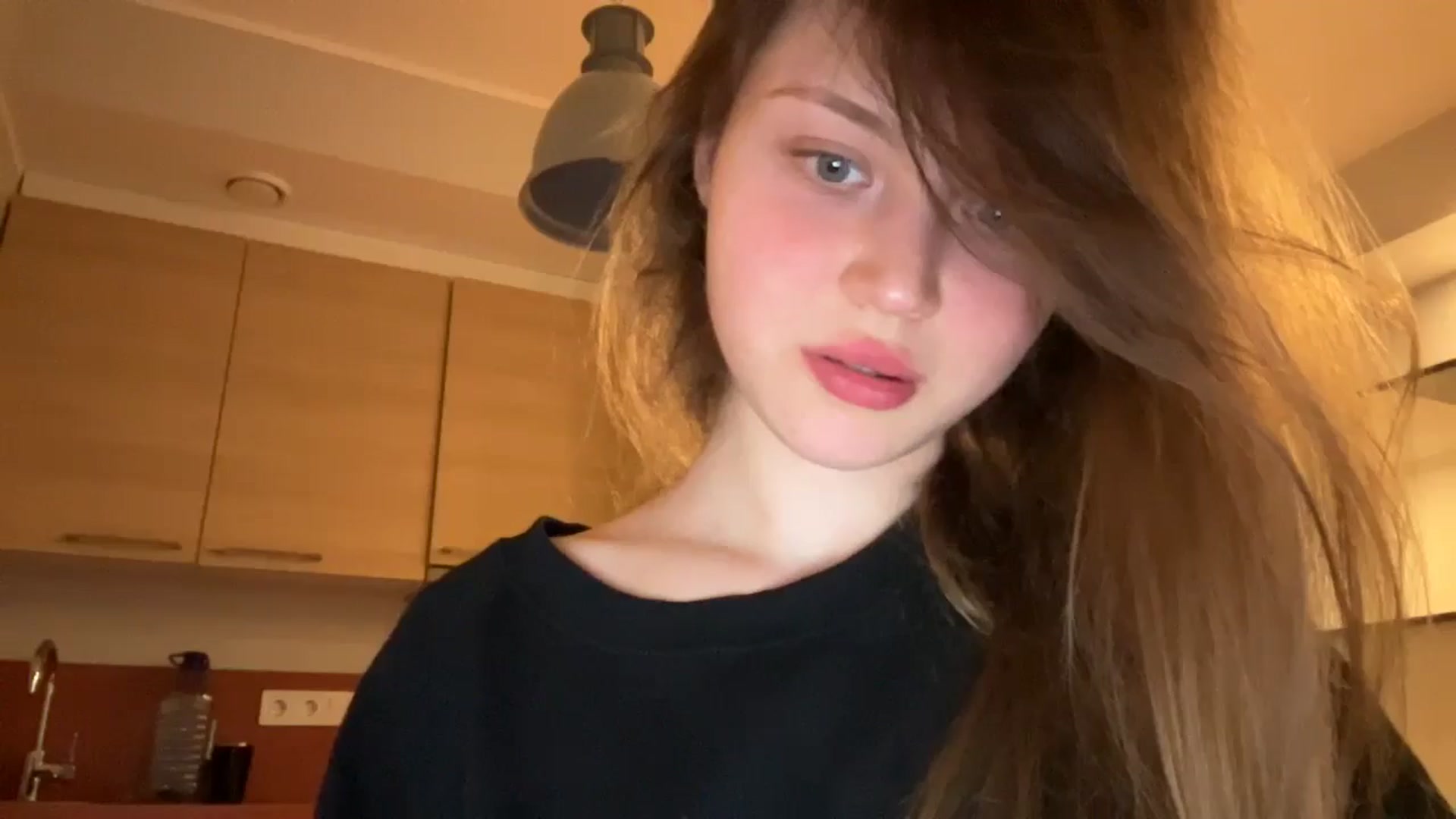 Gallery image thumbnail from Coconut_dream's myfreecams stream on, 03/29/2025, 19:34 image 18 of 20
