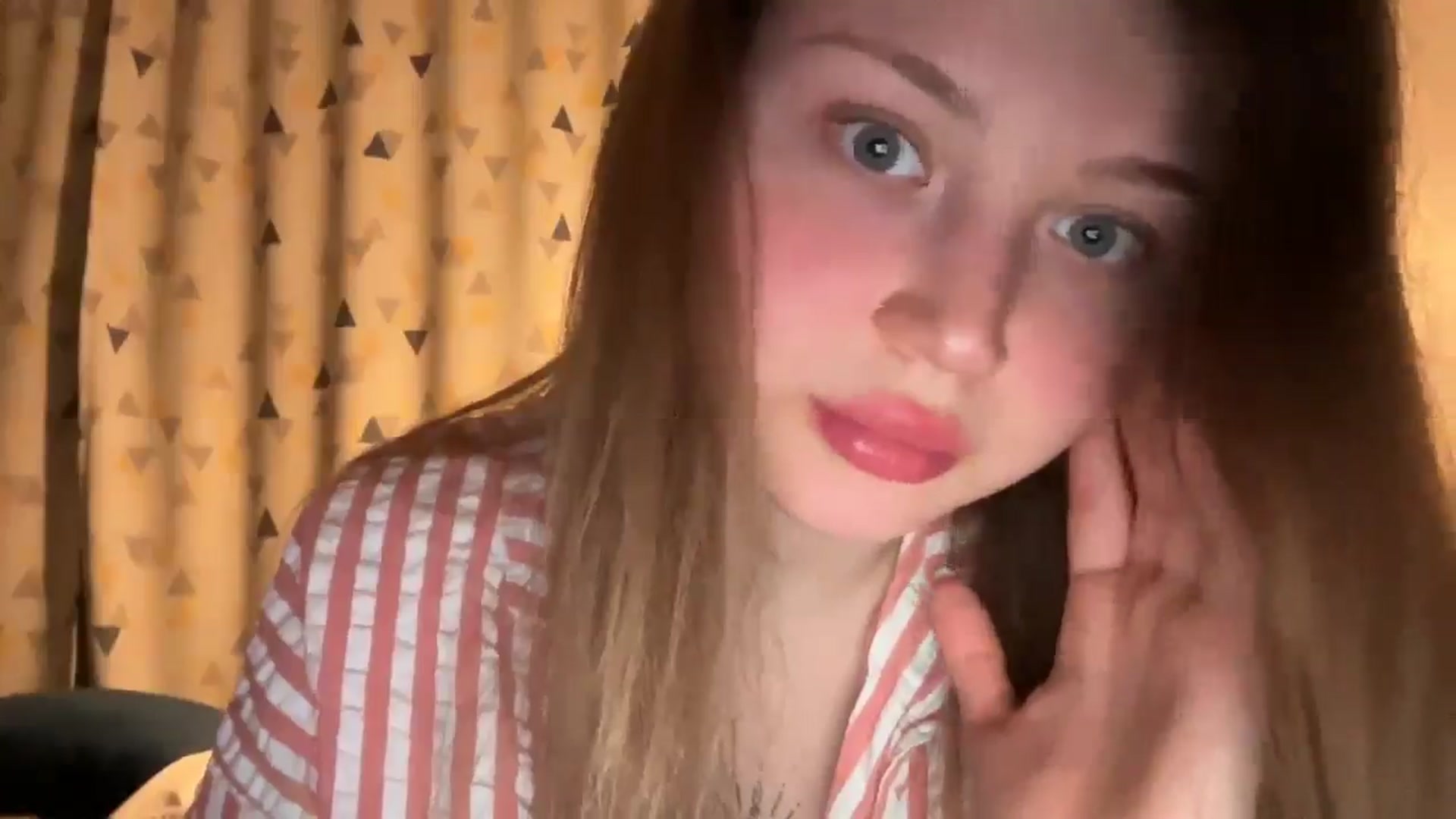 Gallery image thumbnail from Coconut_dream's myfreecams stream on, 03/30/2025, 19:54 image 13 of 20