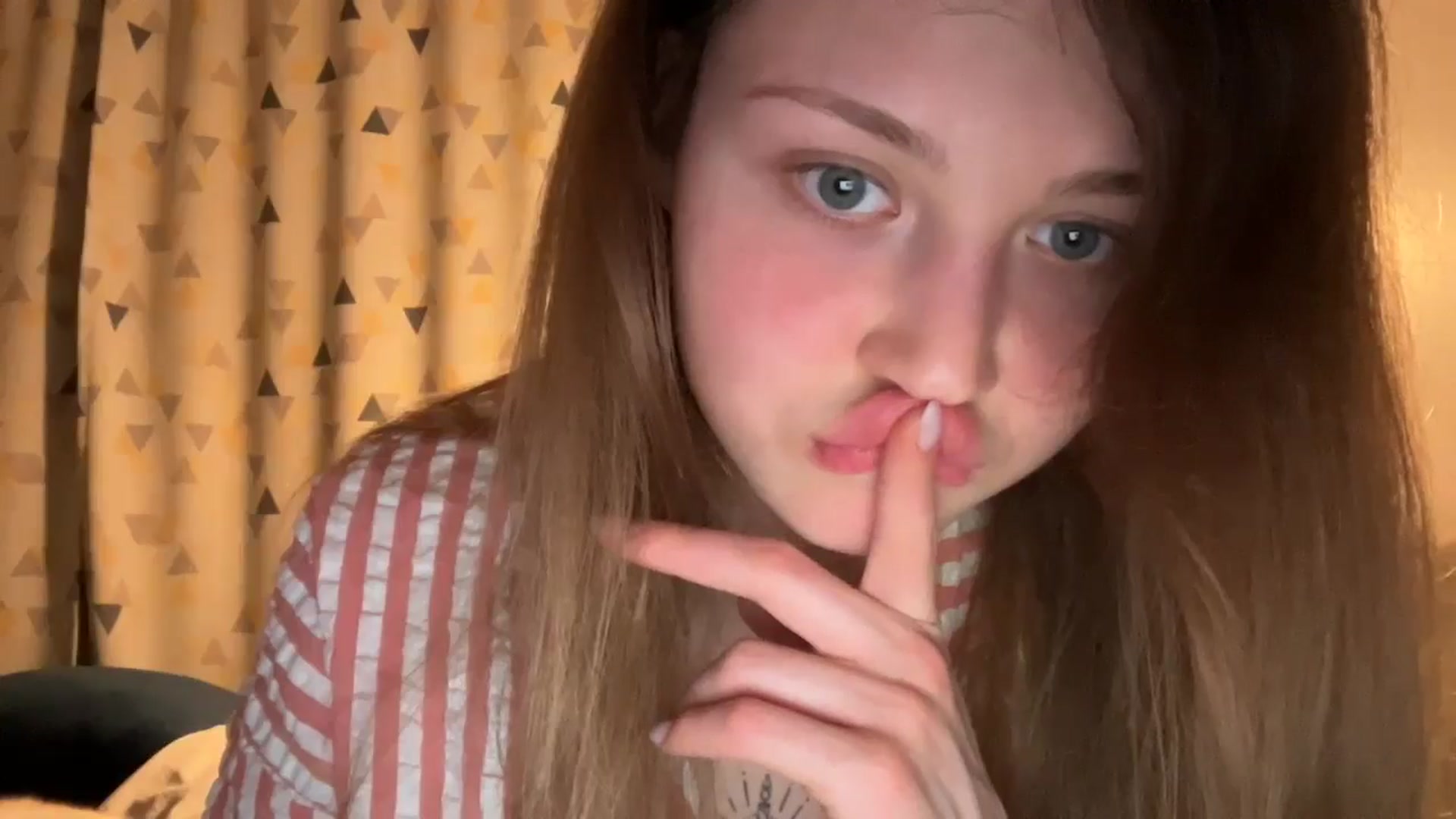 Gallery image thumbnail from Coconut_dream's myfreecams stream on, 03/30/2025, 19:54 image 11 of 20