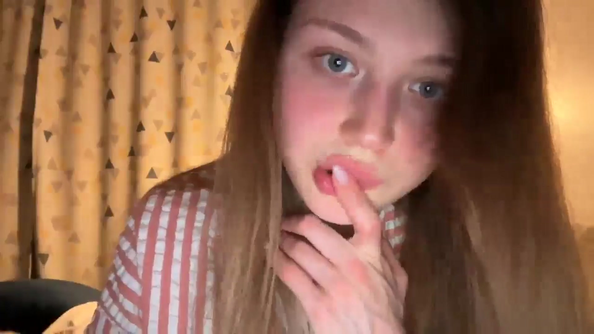 Gallery image thumbnail from Coconut_dream's myfreecams stream on, 03/30/2025, 19:54 image 14 of 20