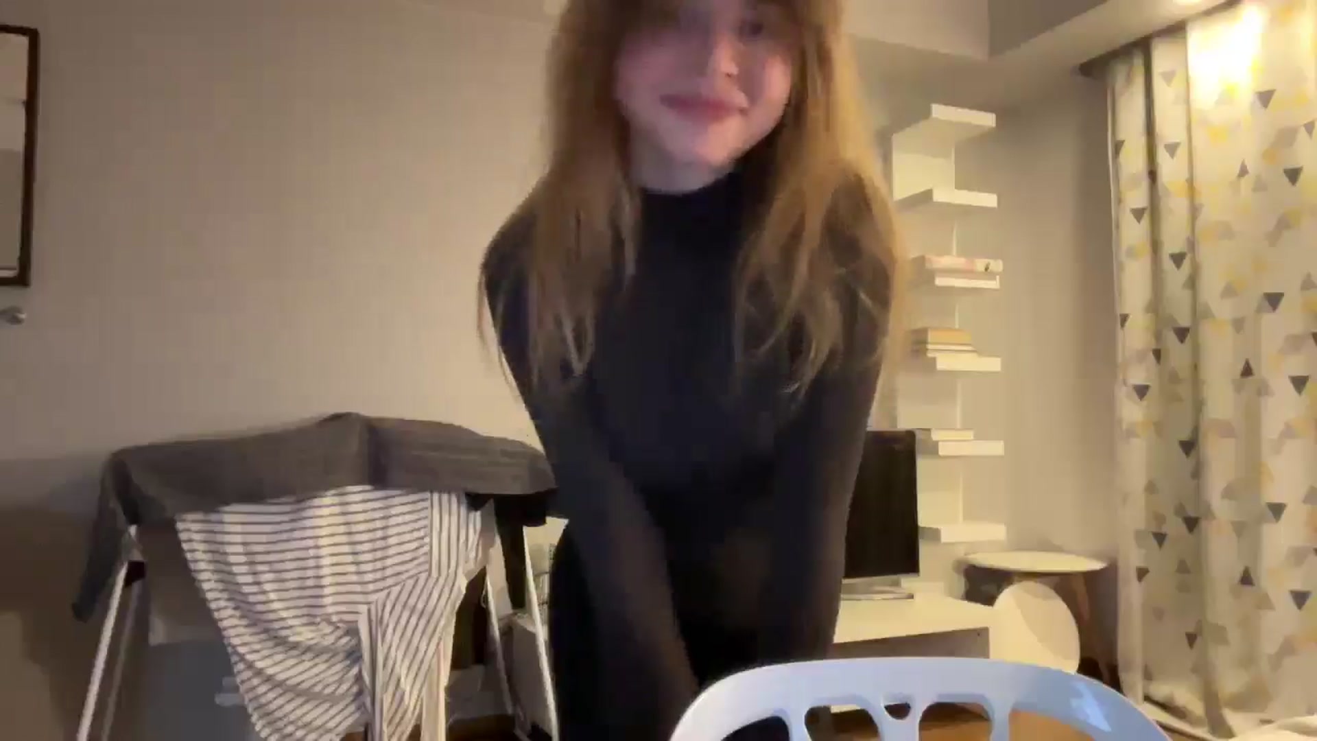 Gallery image thumbnail from Coconut_dream's myfreecams stream on, 03/31/2025, 18:20 image 9 of 20