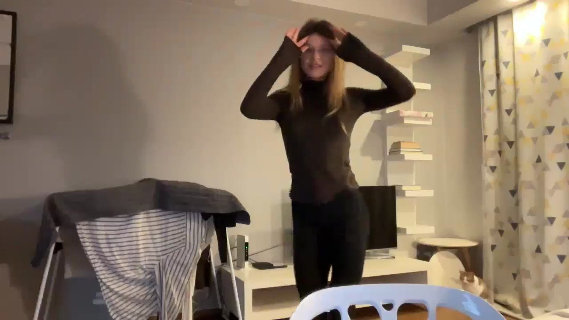 Gallery image thumbnail from Coconut_dream's myfreecams stream on, 03/31/2025, 18:20 image 7 of 20