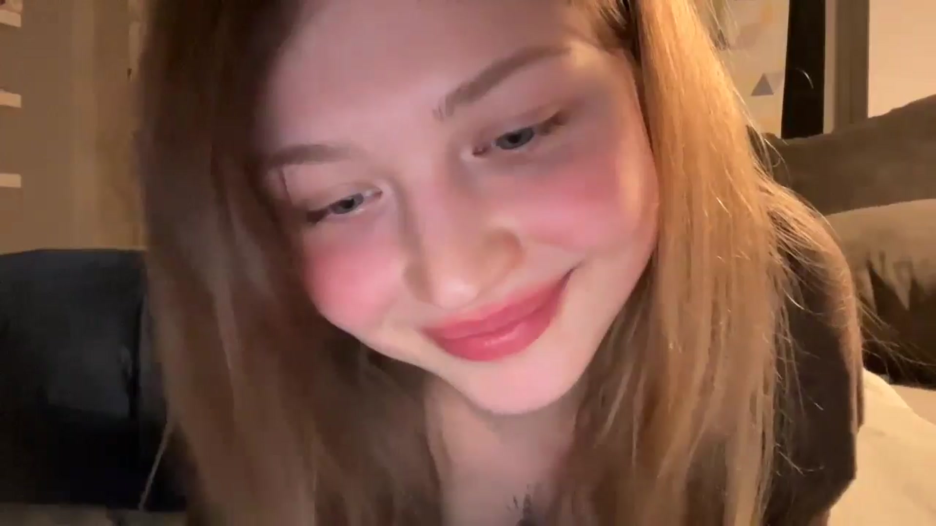 Gallery image thumbnail from Coconut_dream's myfreecams stream on, 04/02/2025, 19:37 image 19 of 20