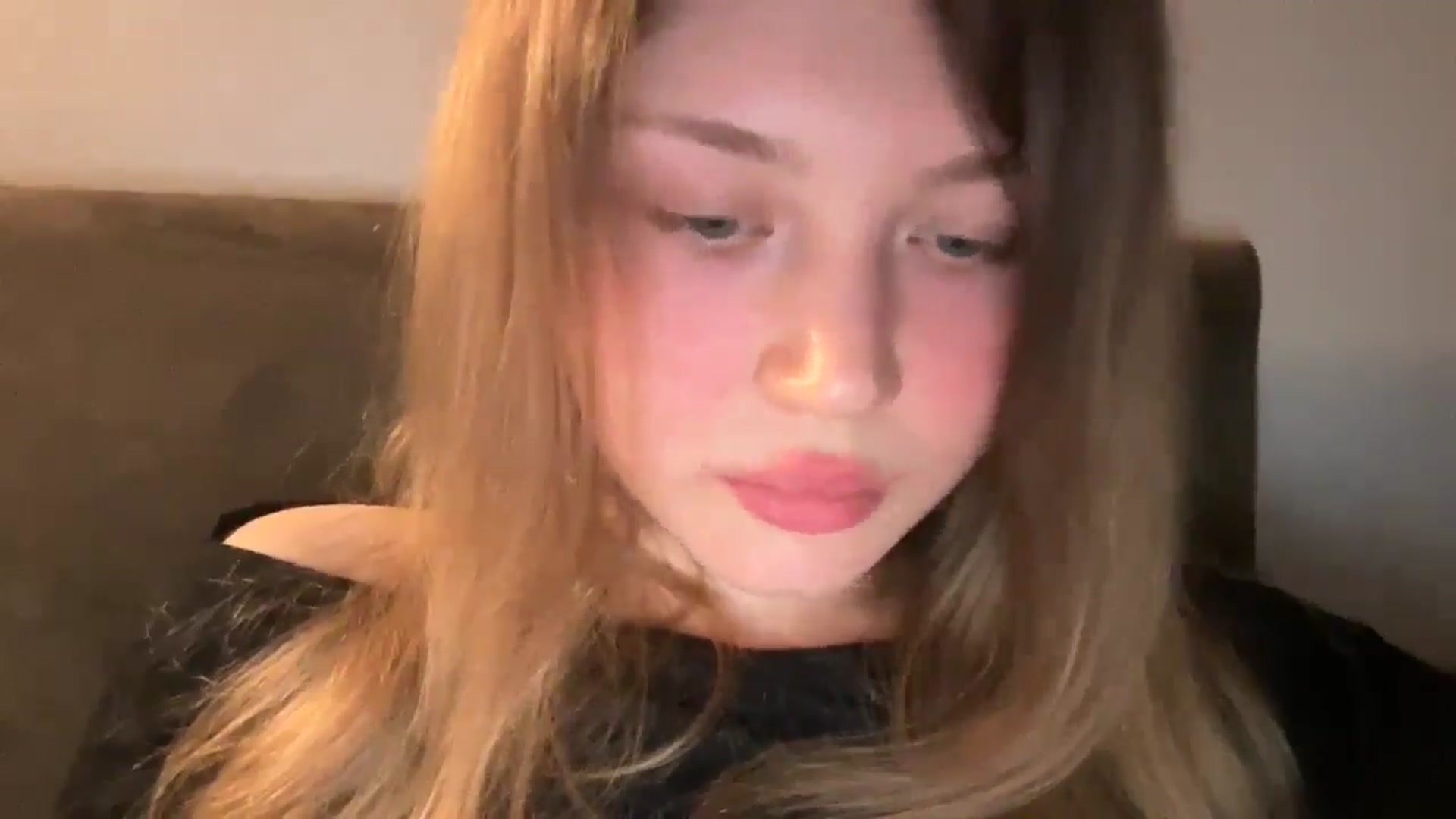 Gallery image thumbnail from Coconut_dream's myfreecams stream on, 04/04/2025, 19:31 image 8 of 20