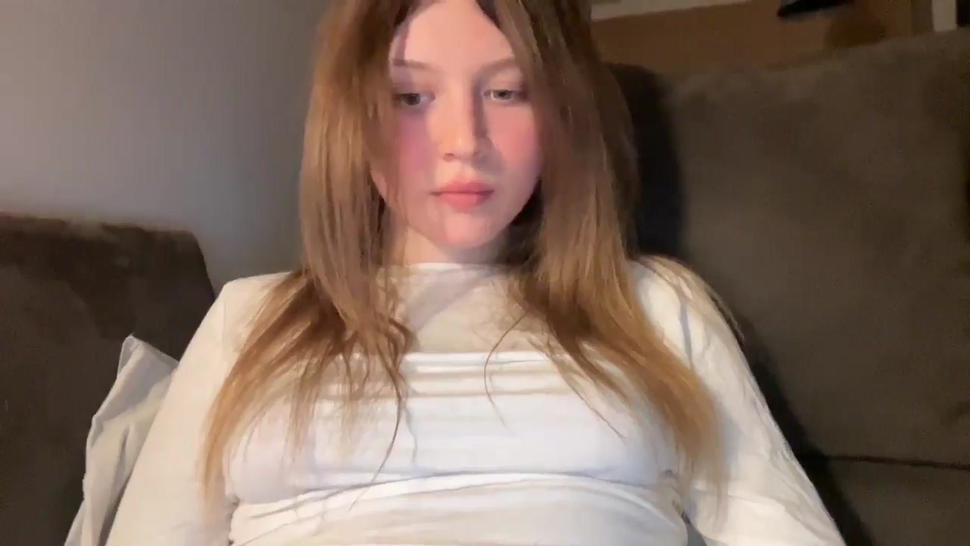 Gallery image thumbnail from Coconut_dream's myfreecams stream on, 04/06/2025, 20:59 image 8 of 20