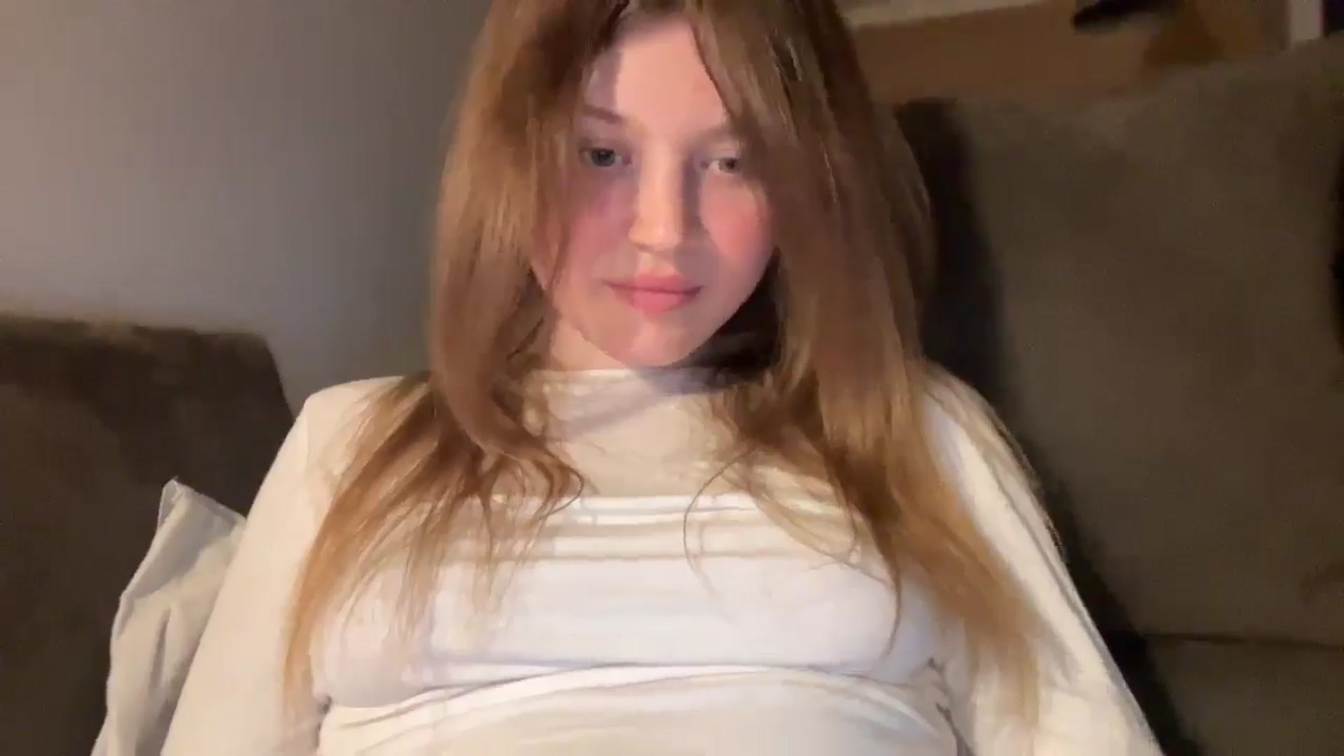 Gallery image thumbnail from Coconut_dream's myfreecams stream on, 04/06/2025, 20:59 image 7 of 20