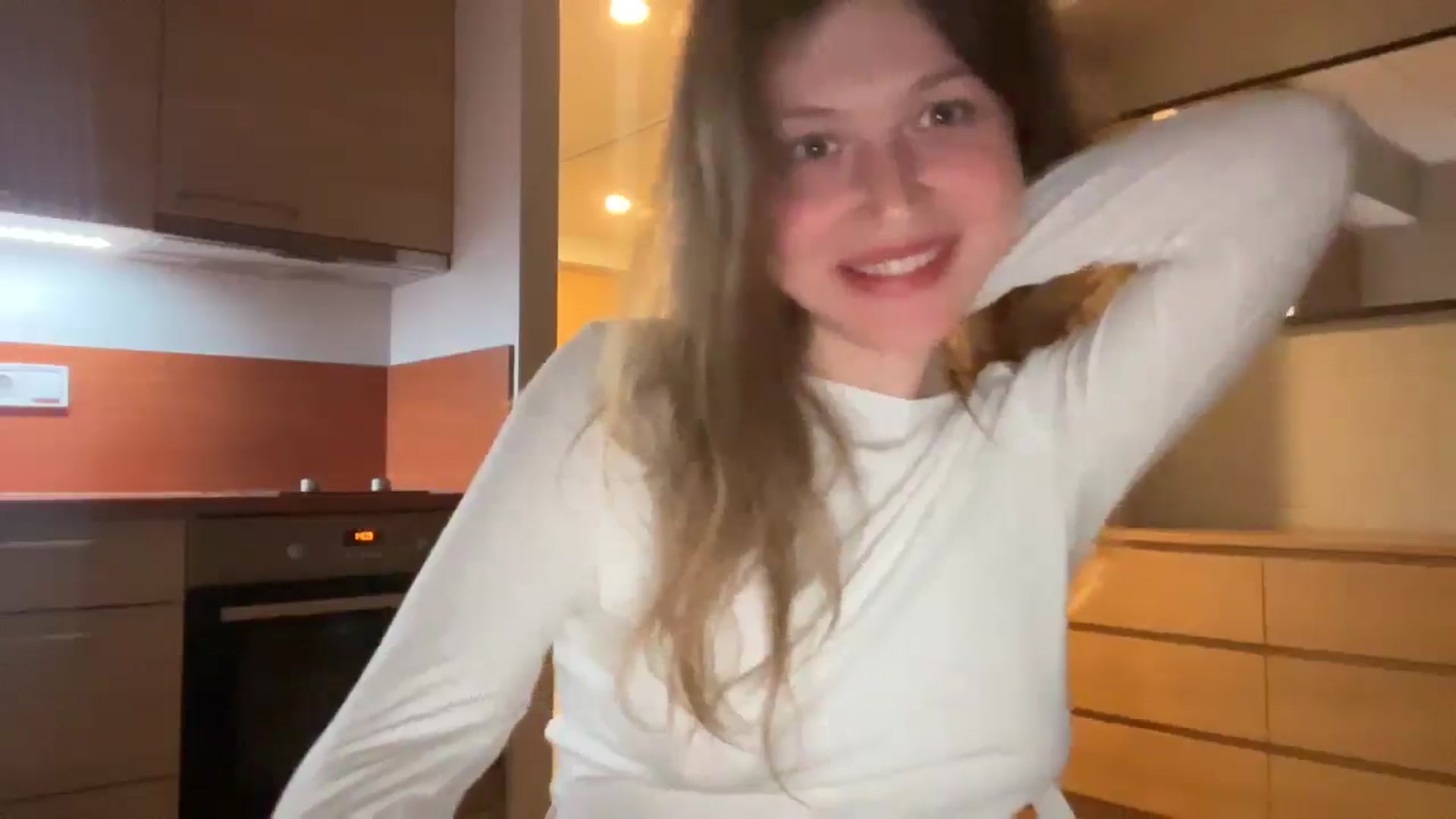 Gallery image thumbnail from Coconut_dream's myfreecams stream on, 04/07/2025, 19:23 image 3 of 20