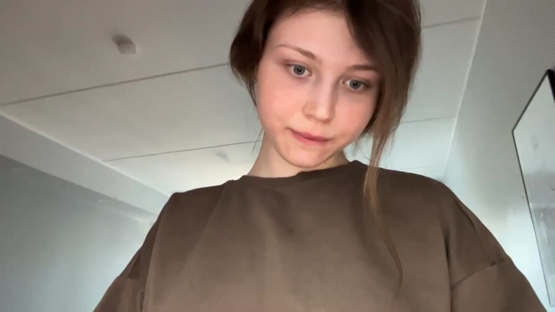 Gallery image thumbnail from Coconut_dream's myfreecams stream on, 04/10/2025, 07:41 image 9 of 20
