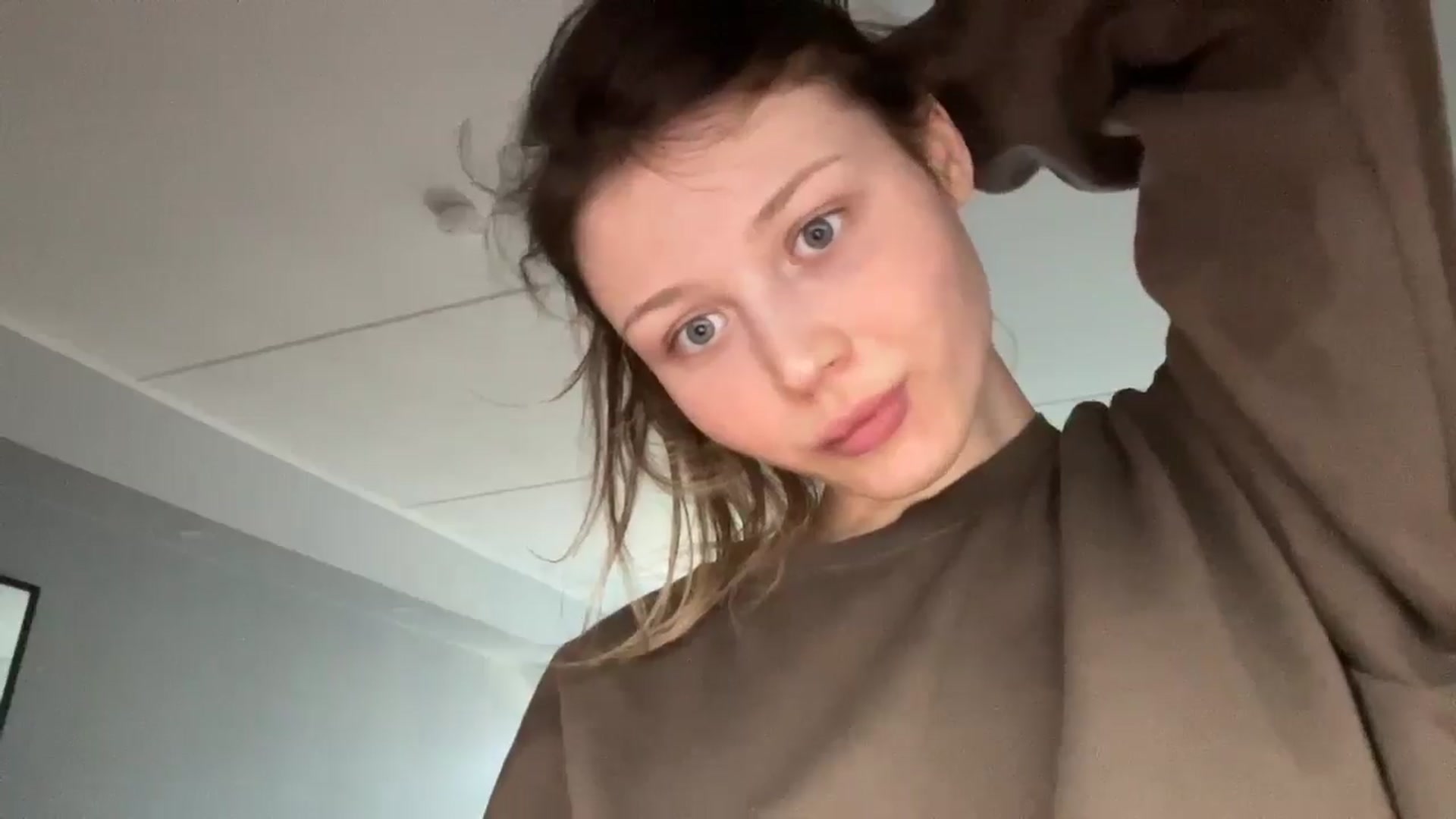 Gallery image thumbnail from Coconut_dream's myfreecams stream on, 04/10/2025, 07:41 image 6 of 20