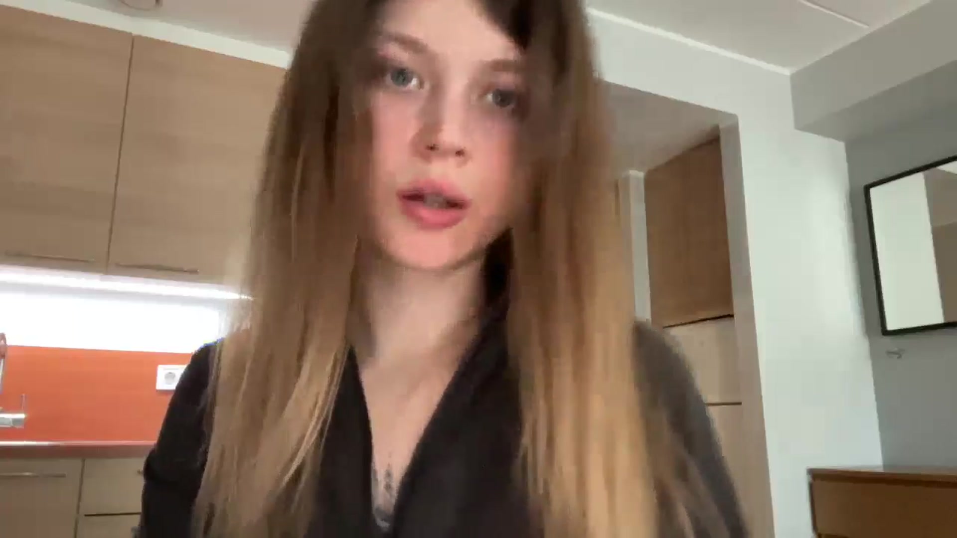 Gallery image thumbnail from Coconut_dream's myfreecams stream on, 04/13/2025, 10:16 image 4 of 20