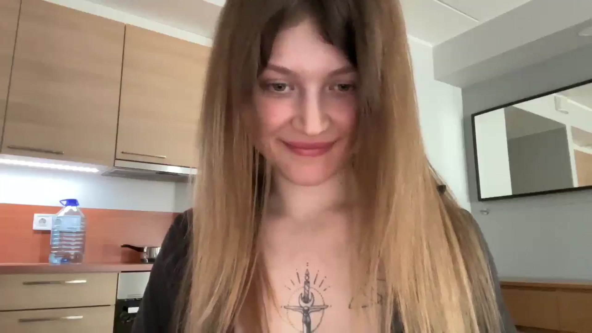 Gallery image thumbnail from Coconut_dream's myfreecams stream on, 04/13/2025, 10:53 image 9 of 20