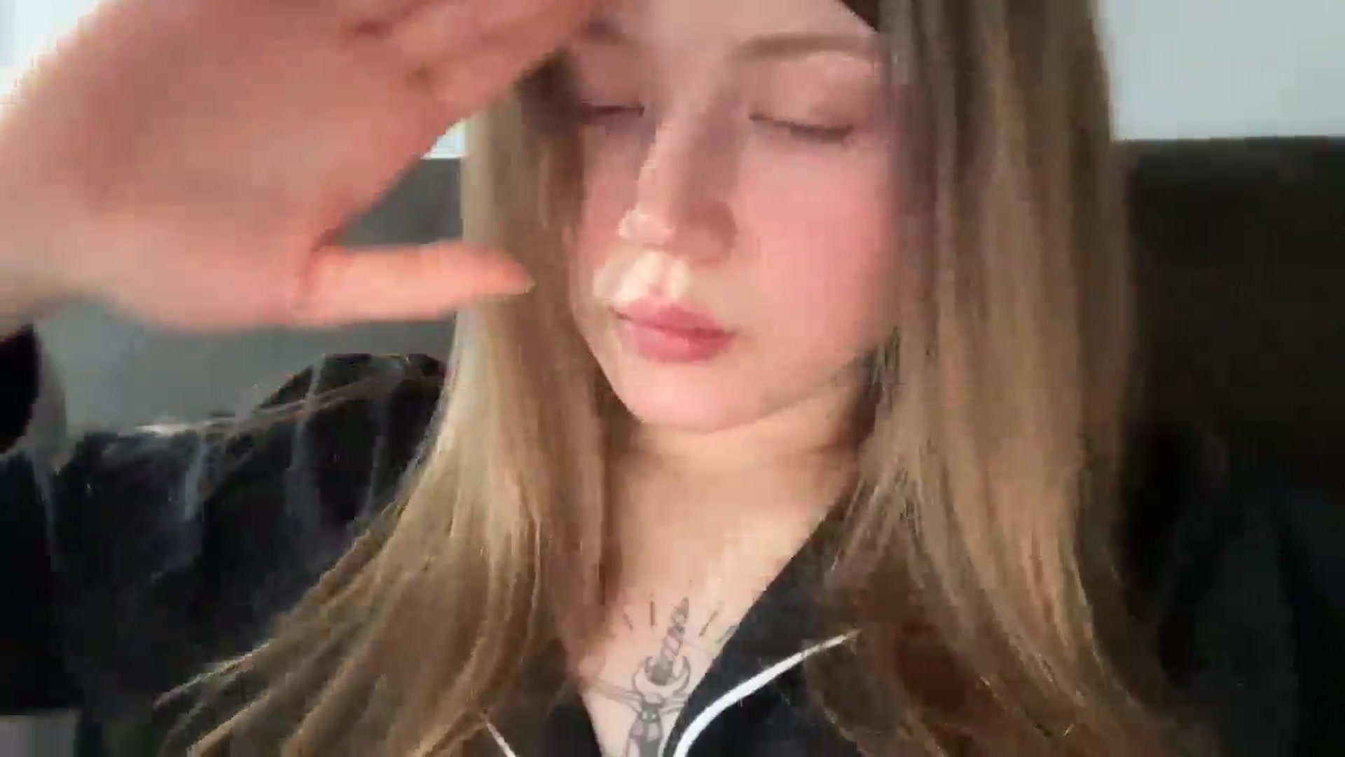 Gallery image thumbnail from Coconut_dream's myfreecams stream on, 04/16/2025, 06:33 image 2 of 20