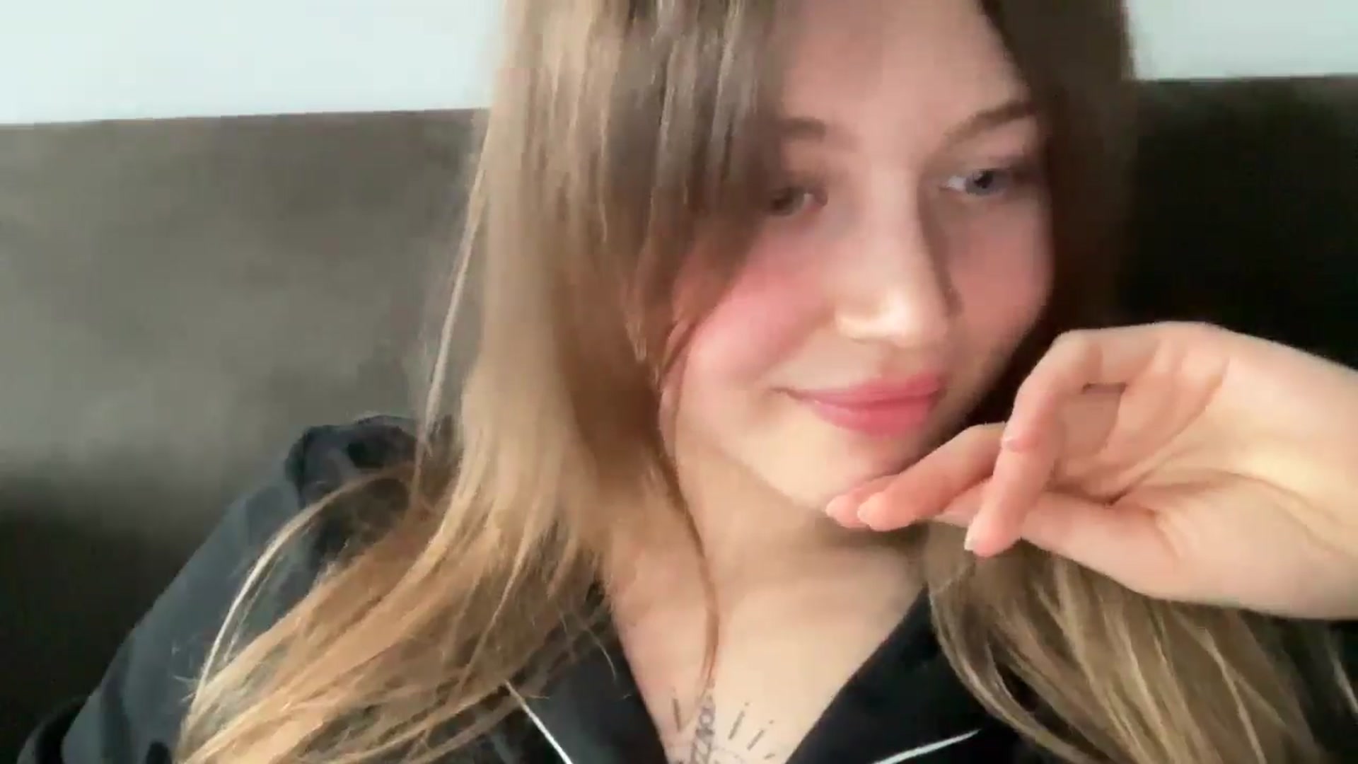 Gallery image thumbnail from Coconut_dream's myfreecams stream on, 04/16/2025, 07:20 image 2 of 20