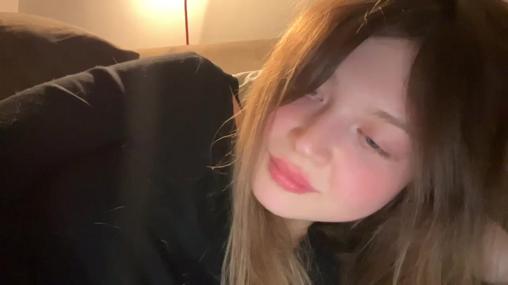 Gallery image thumbnail from Coconut_dream's myfreecams stream on, 04/17/2025, 21:12 image 4 of 20