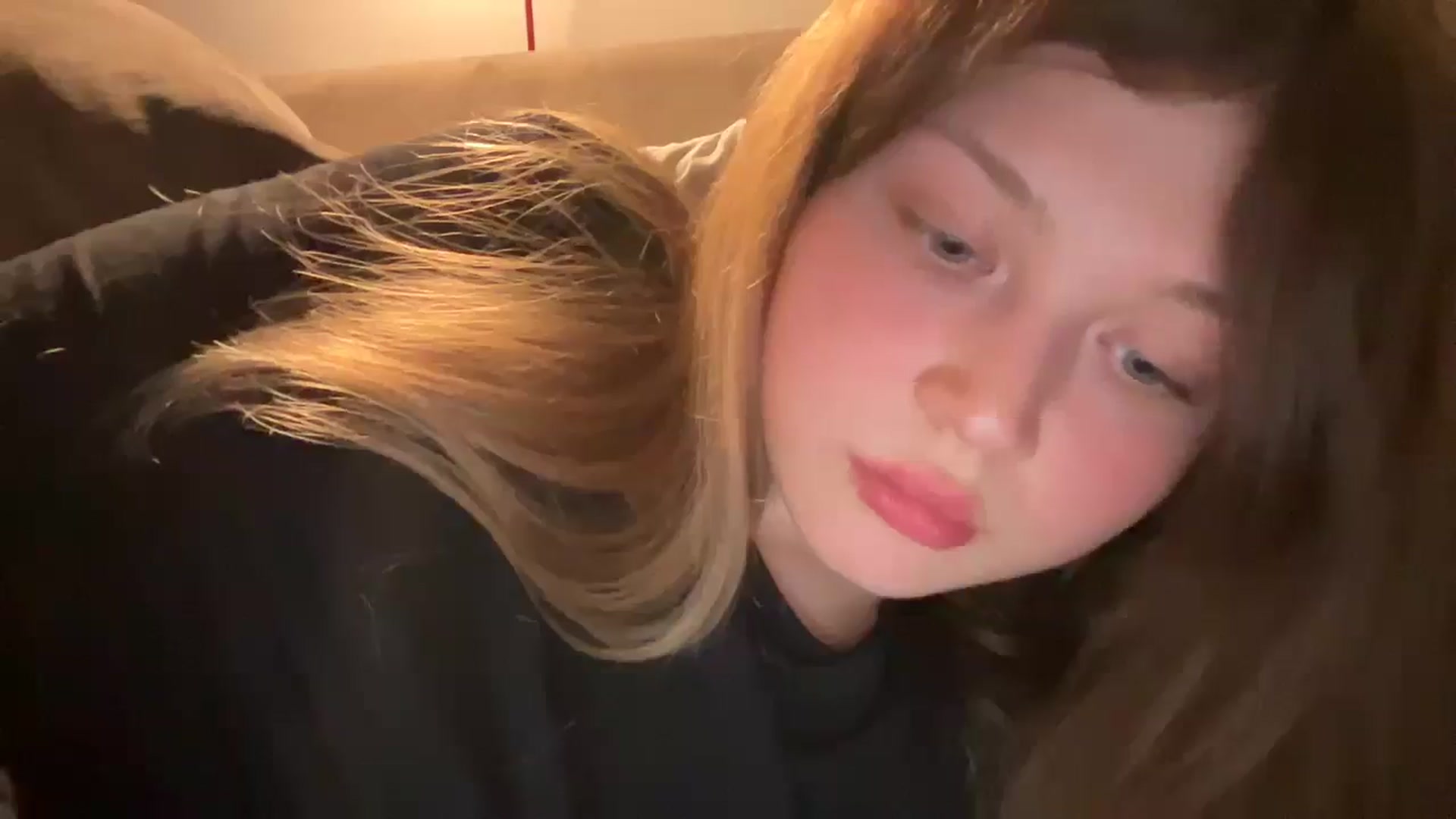 Gallery image thumbnail from Coconut_dream's myfreecams stream on, 04/17/2025, 21:12 image 14 of 20
