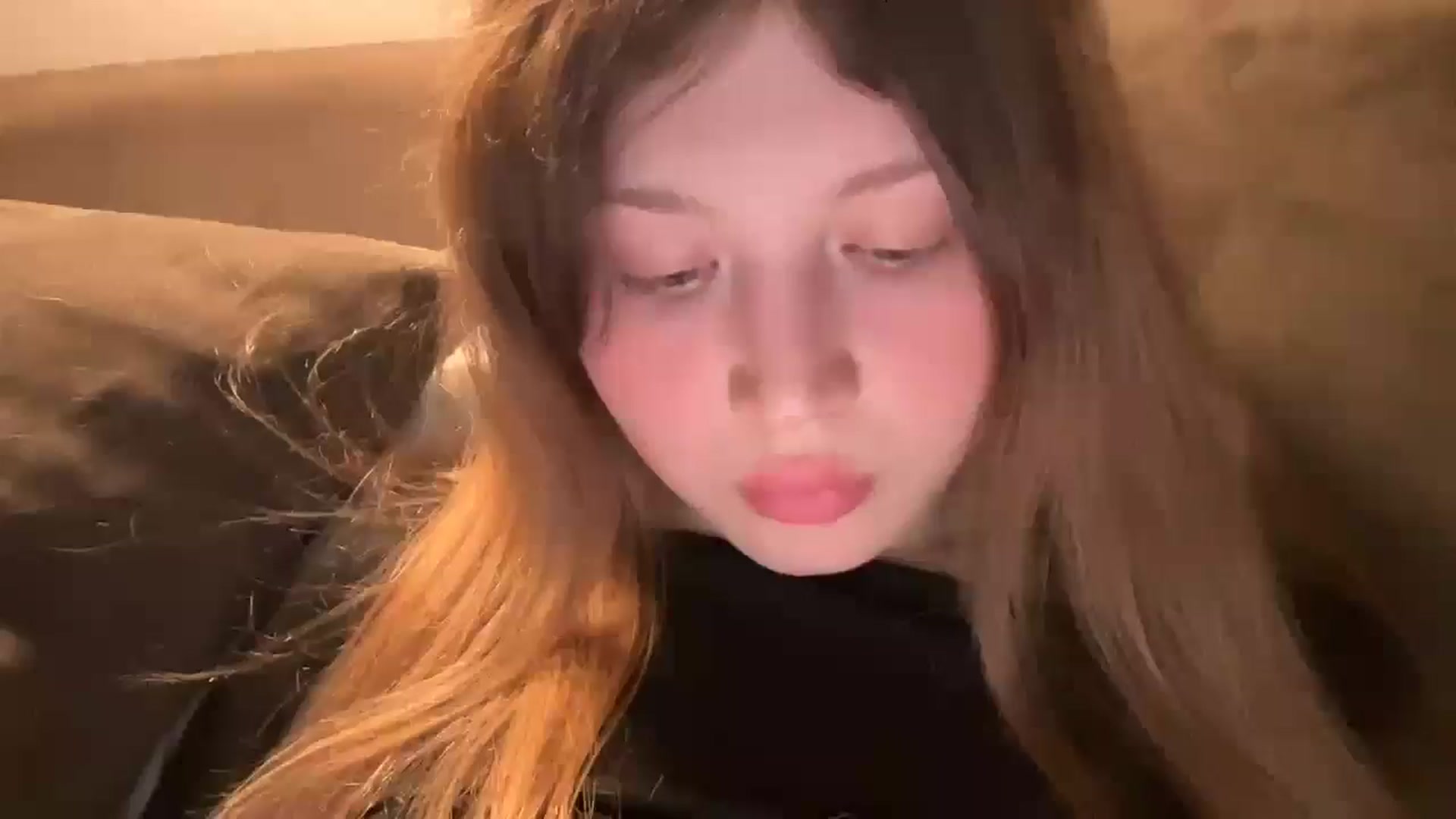 Gallery image thumbnail from Coconut_dream's myfreecams stream on, 04/17/2025, 21:12 image 16 of 20