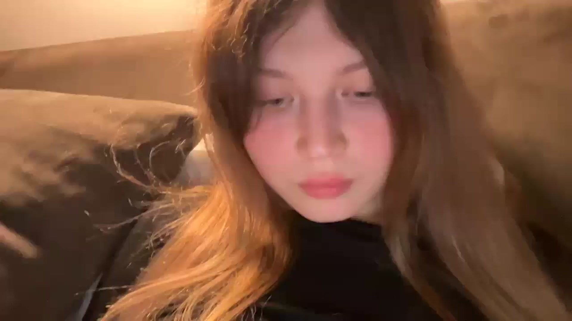 Gallery image thumbnail from Coconut_dream's myfreecams stream on, 04/17/2025, 21:12 image 19 of 20