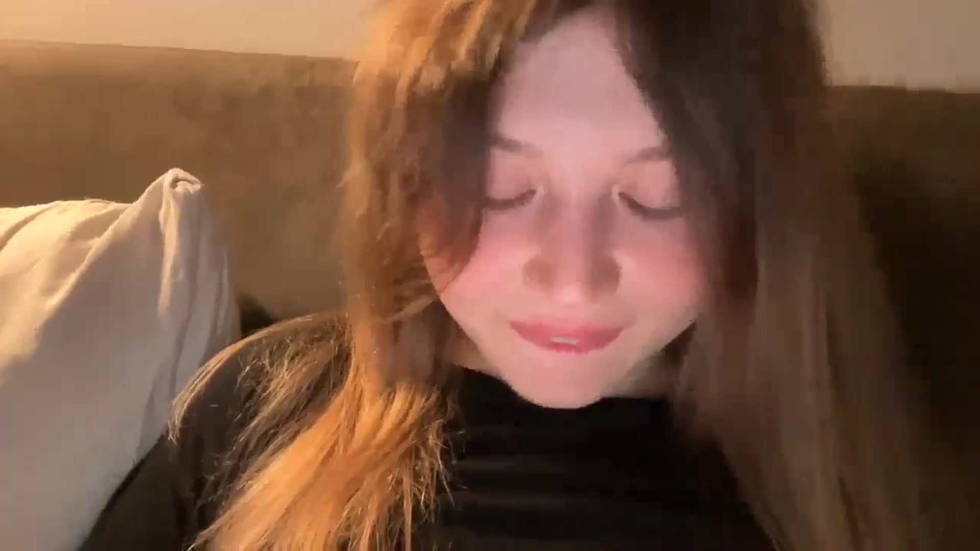 Gallery image thumbnail from Coconut_dream's myfreecams stream on, 04/17/2025, 22:11 image 14 of 20