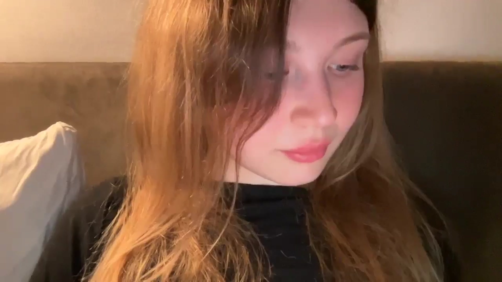 Gallery image thumbnail from Coconut_dream's myfreecams stream on, 04/17/2025, 22:11 image 6 of 20