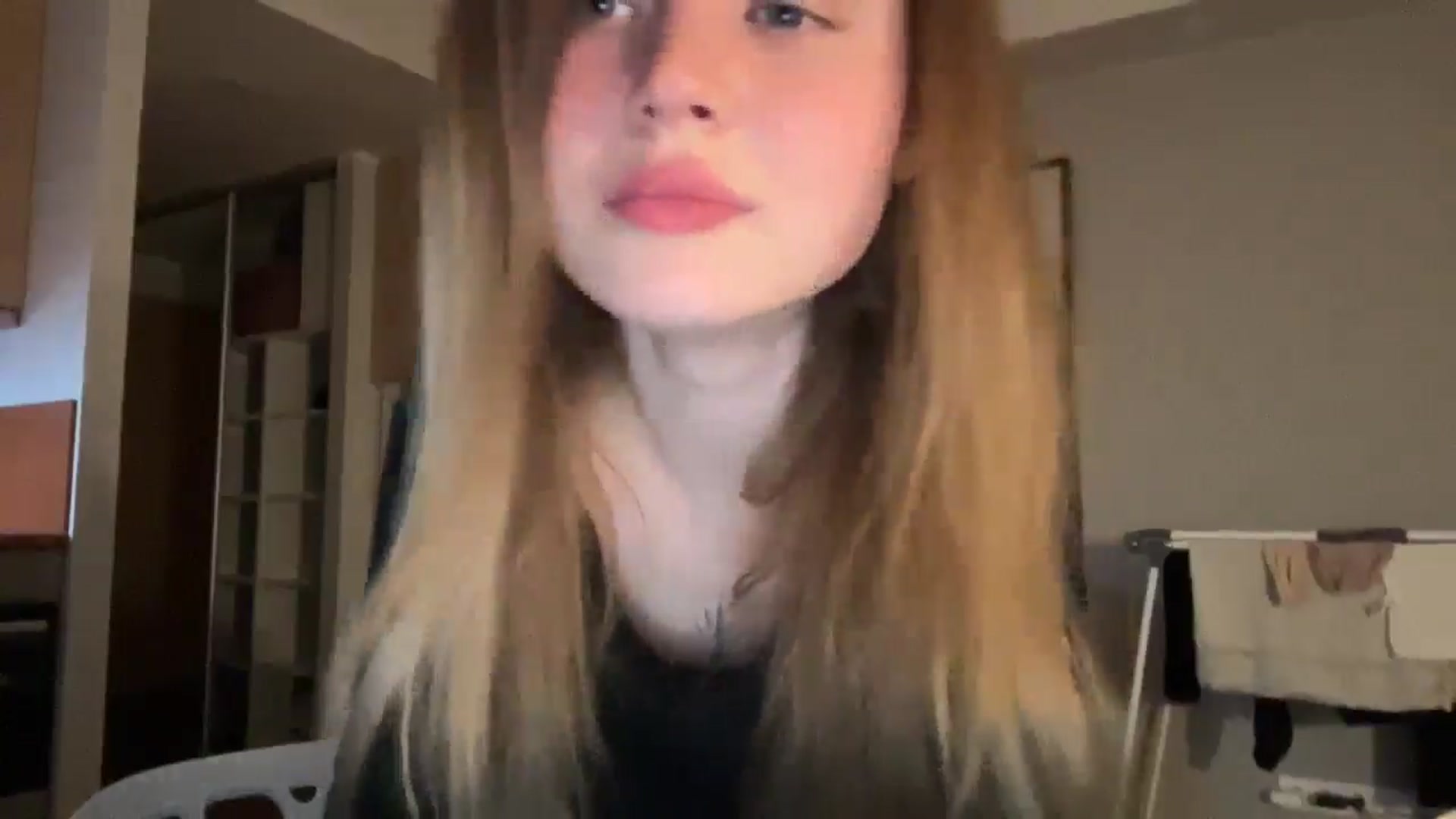 Gallery image thumbnail from Coconut_dream's myfreecams stream on, 04/17/2025, 22:11 image 2 of 20
