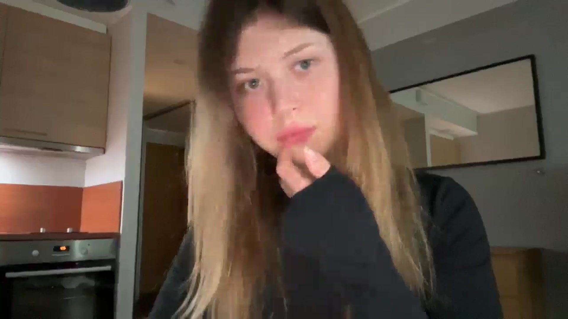 Gallery image thumbnail from Coconut_dream's myfreecams stream on, 04/22/2025, 06:16 image 13 of 20