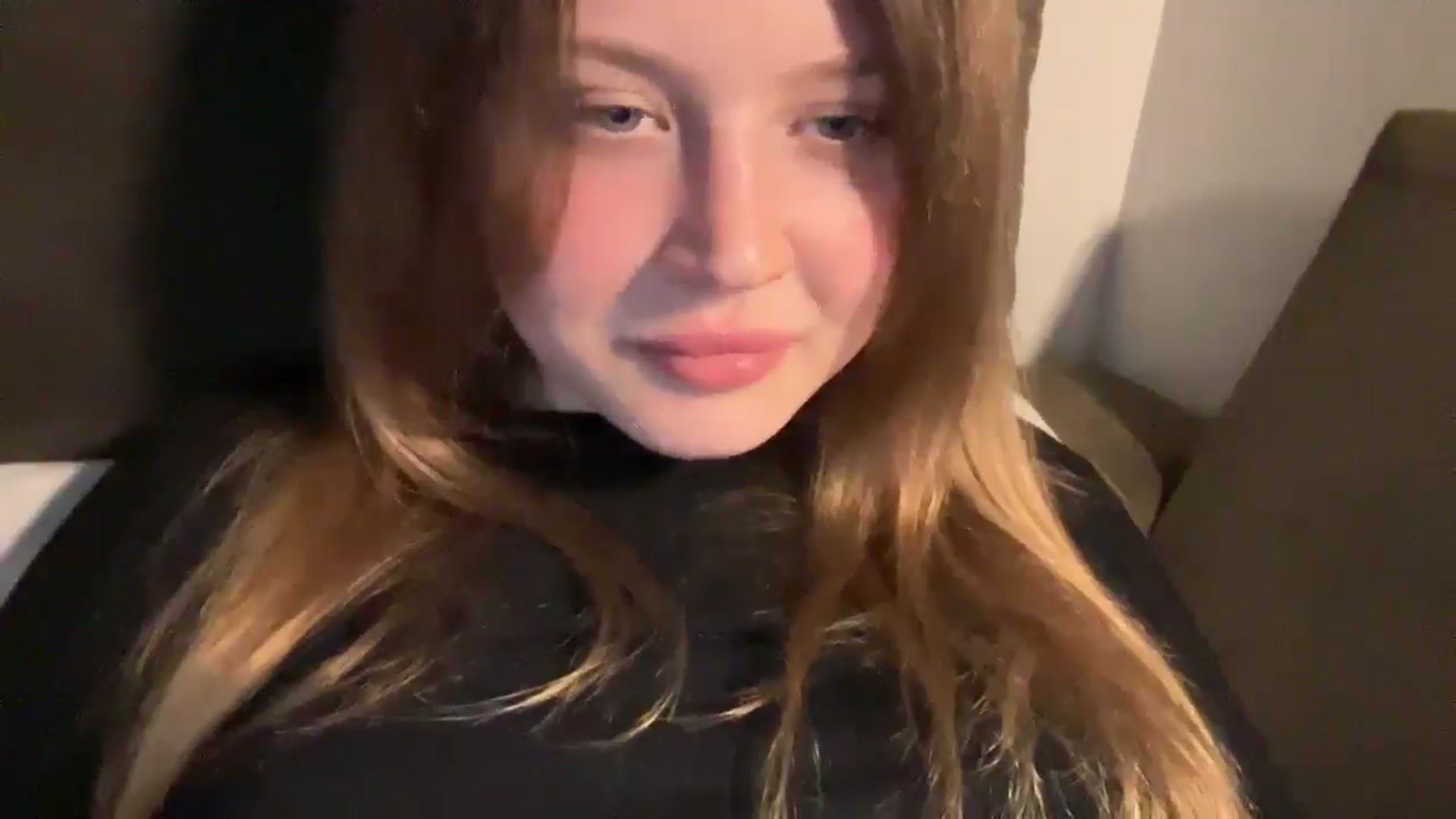 Gallery image thumbnail from Coconut_dream's myfreecams stream on, 04/27/2025, 18:40 image 9 of 20