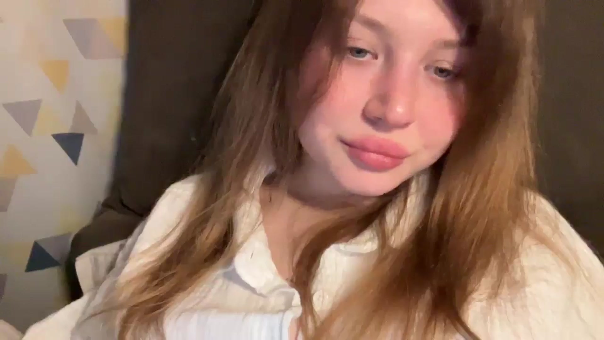 Gallery image thumbnail from Coconut_dream's myfreecams stream on, 04/28/2025, 20:00 image 6 of 20