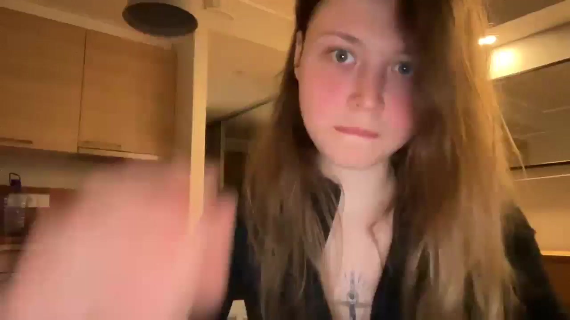 Gallery image thumbnail from Coconut_dream's myfreecams stream on, 05/04/2025, 18:33 image 12 of 20