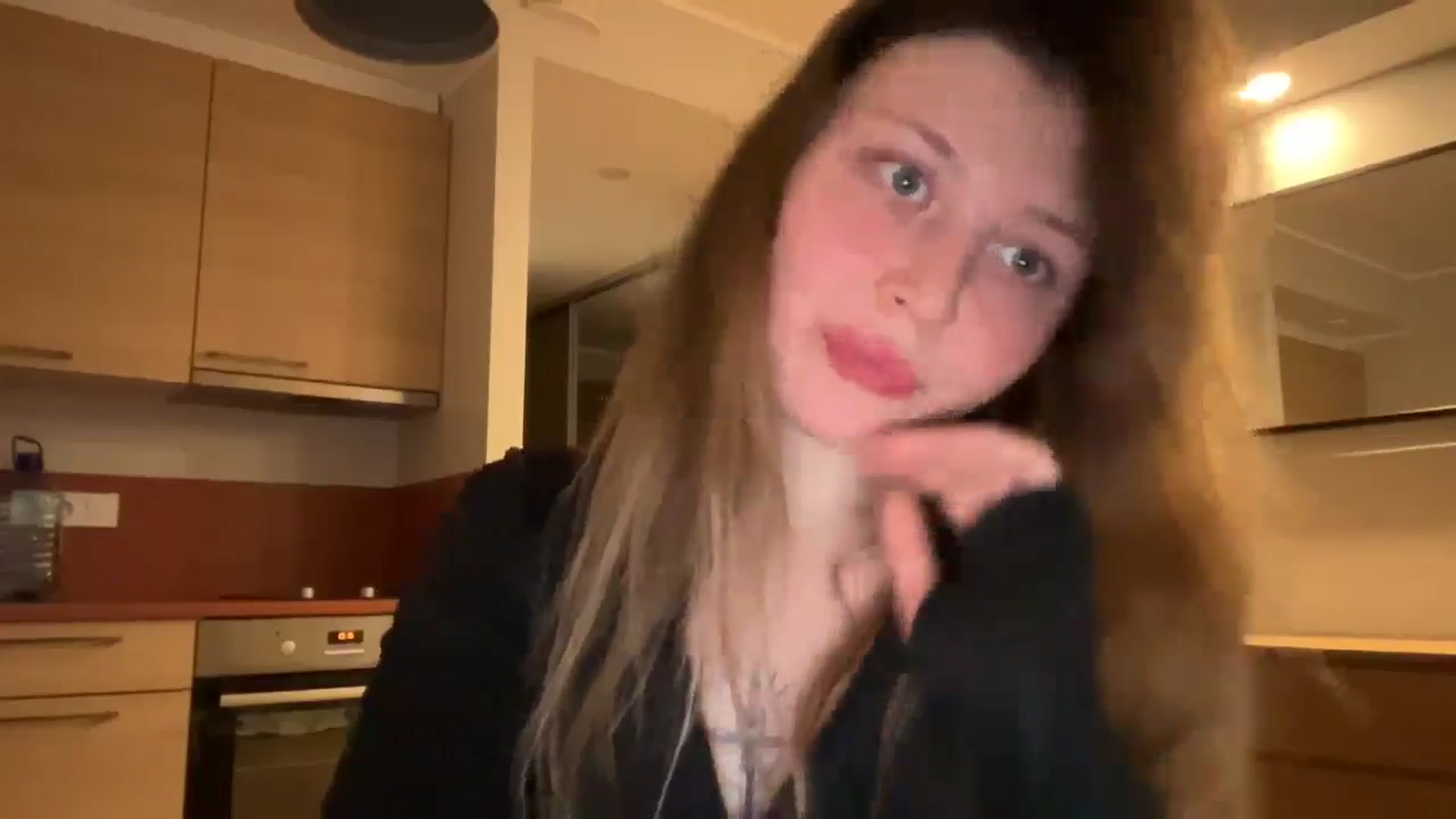 Gallery image thumbnail from Coconut_dream's myfreecams stream on, 05/04/2025, 18:33 image 3 of 20