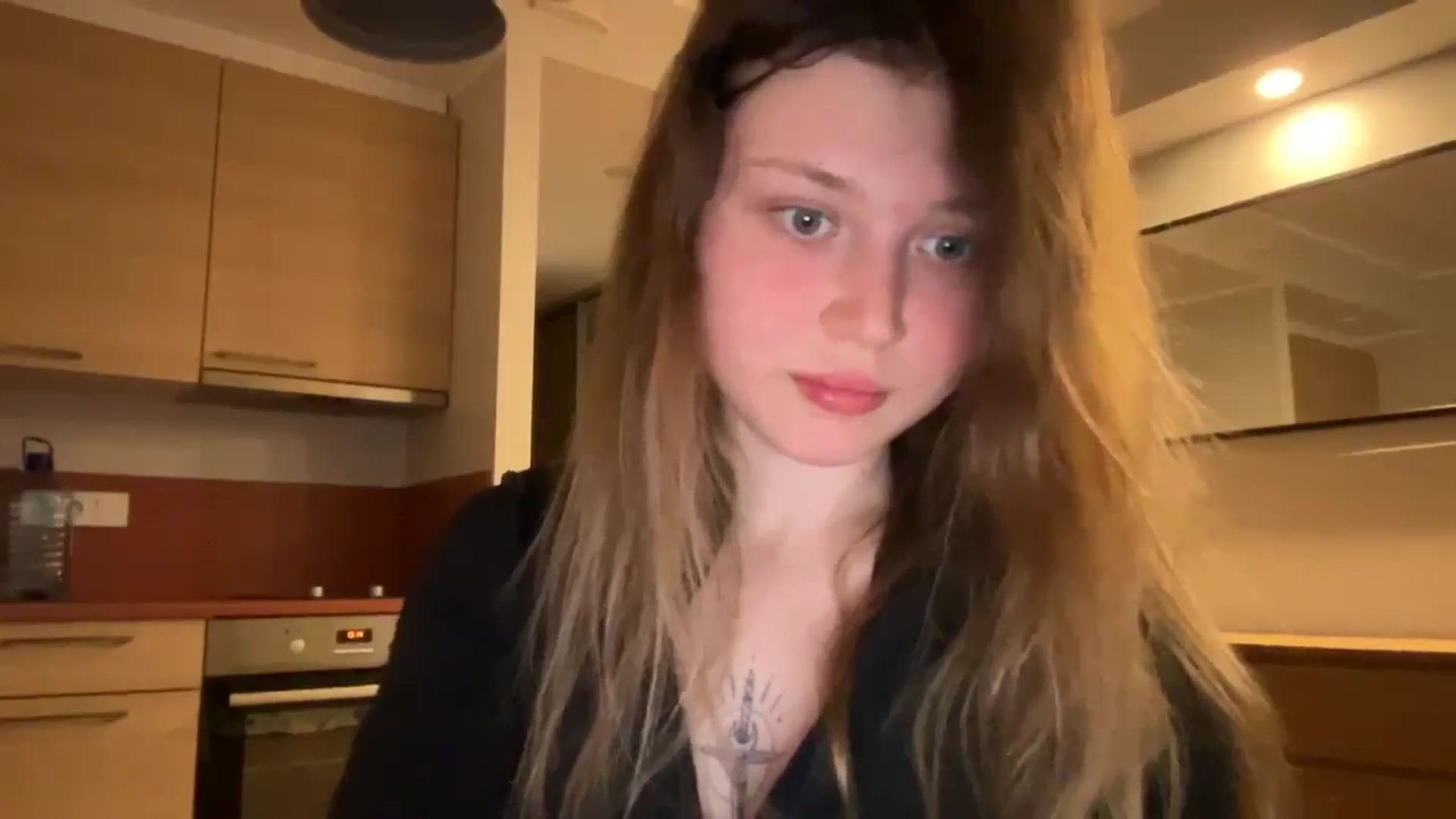Gallery image thumbnail from Coconut_dream's myfreecams stream on, 05/04/2025, 18:33 image 2 of 20