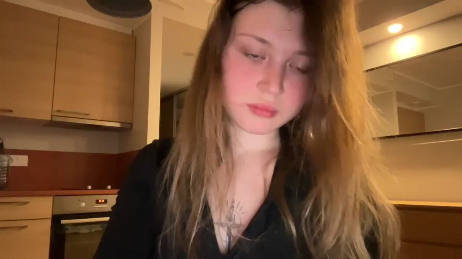 Gallery image thumbnail from Coconut_dream's myfreecams stream on, 05/04/2025, 18:33 image 1 of 20
