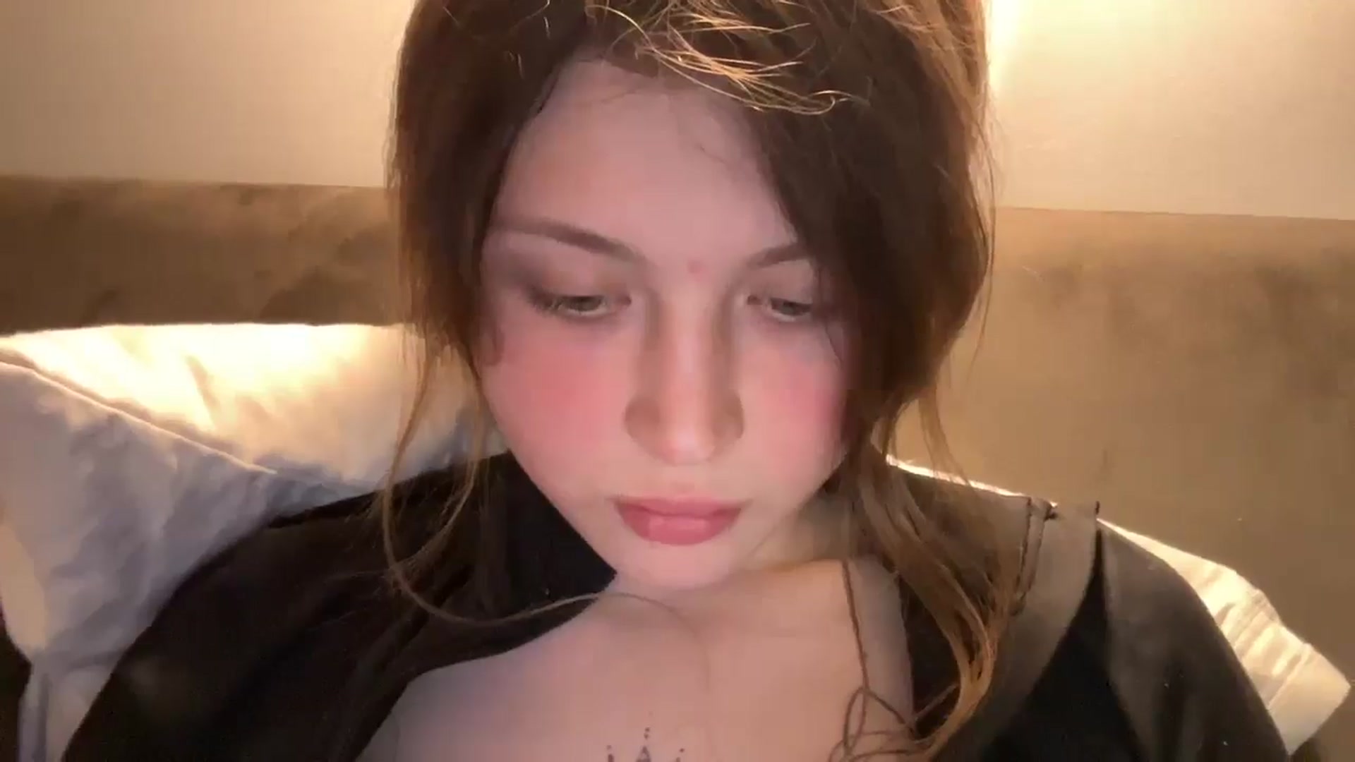 Gallery image thumbnail from Coconut_dream's myfreecams stream on, 05/04/2025, 19:57 image 14 of 20