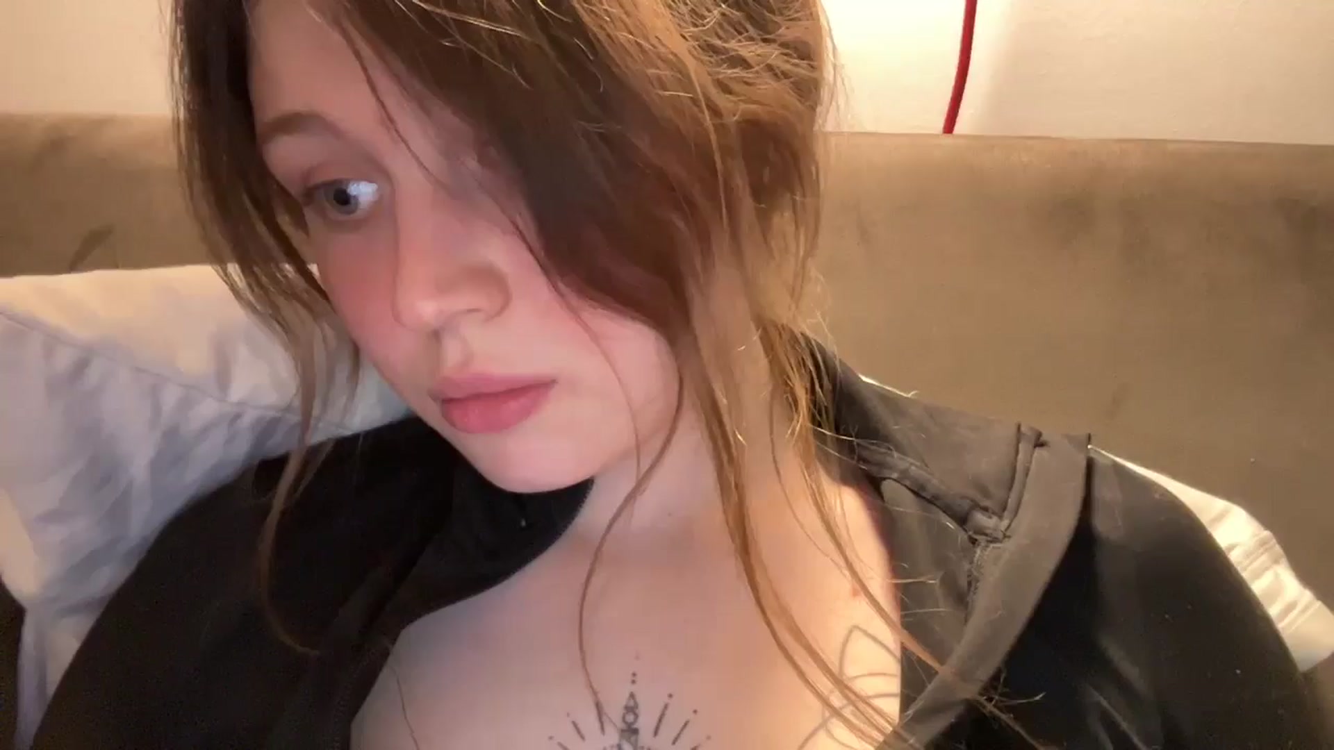 Gallery image thumbnail from Coconut_dream's myfreecams stream on, 05/04/2025, 19:57 image 12 of 20