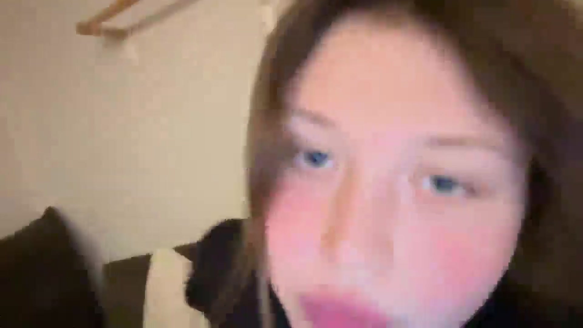 Gallery image thumbnail from Coconut_dream's myfreecams stream on, 05/04/2025, 19:57 image 4 of 20
