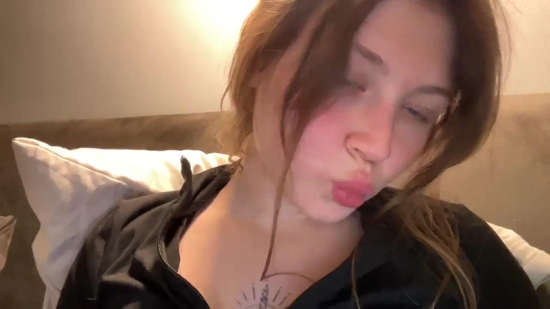 Gallery image thumbnail from Coconut_dream's myfreecams stream on, 05/04/2025, 19:57 image 8 of 20
