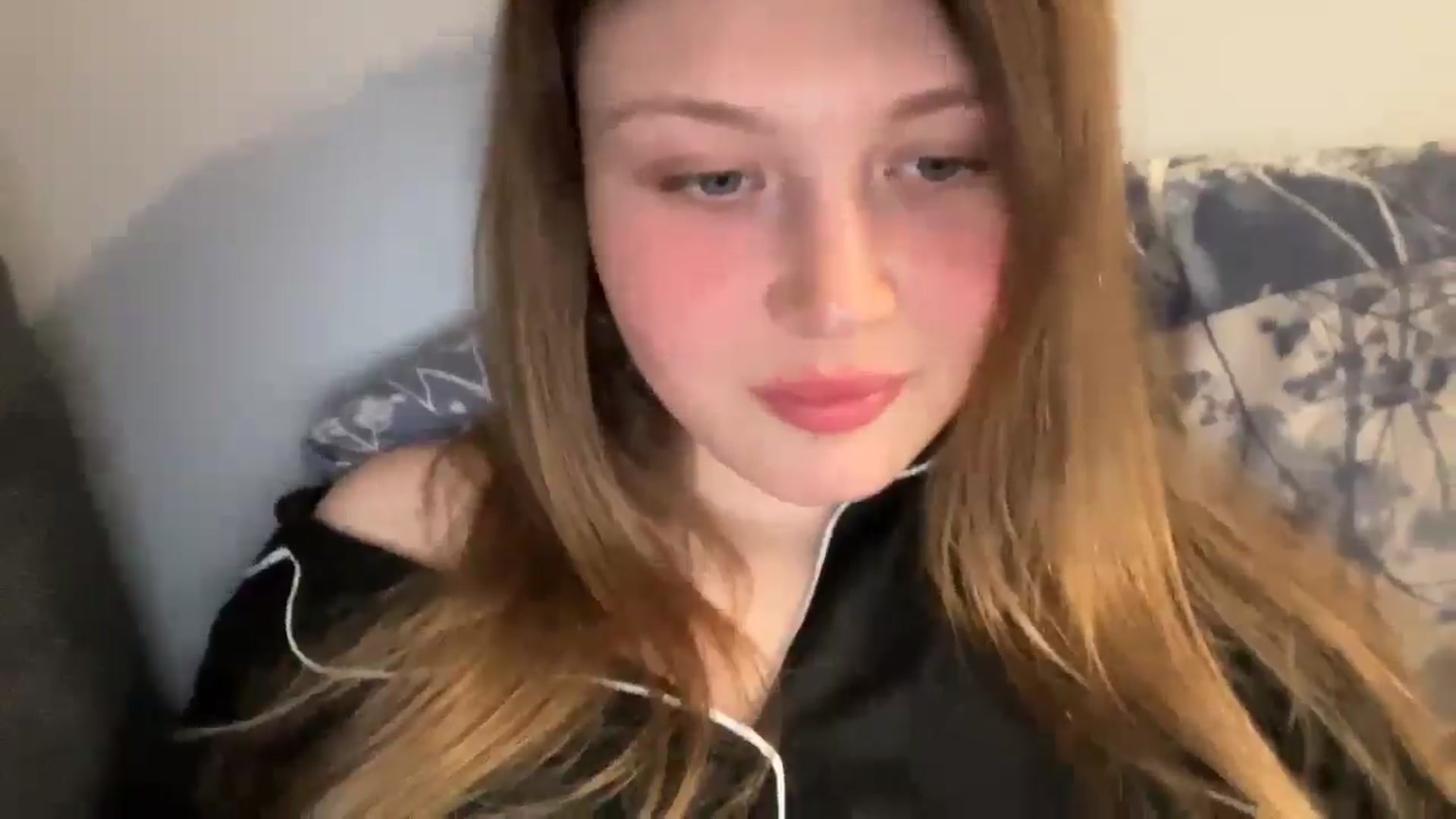 Gallery image thumbnail from Coconut_dream's myfreecams stream on, 05/10/2025, 21:47 image 4 of 20