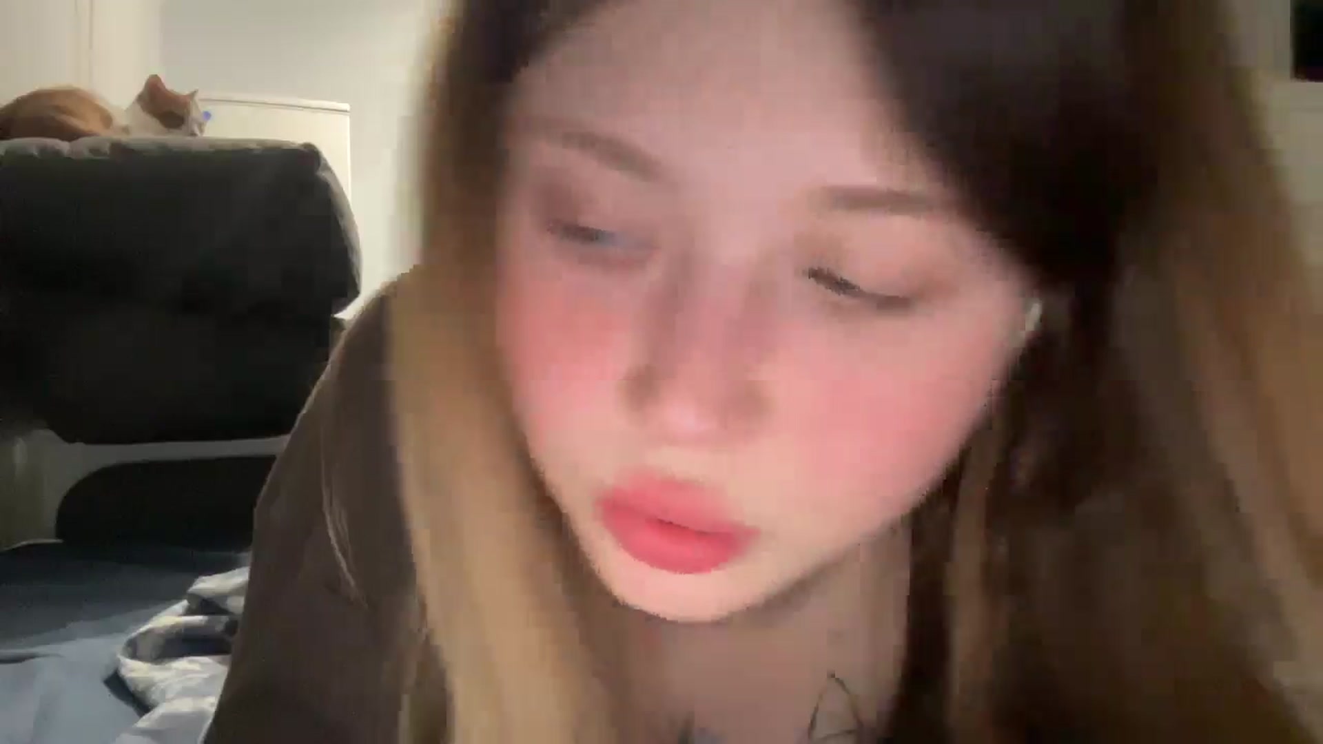 Gallery image thumbnail from Coconut_dream's myfreecams stream on, 05/13/2025, 20:07 image 17 of 20