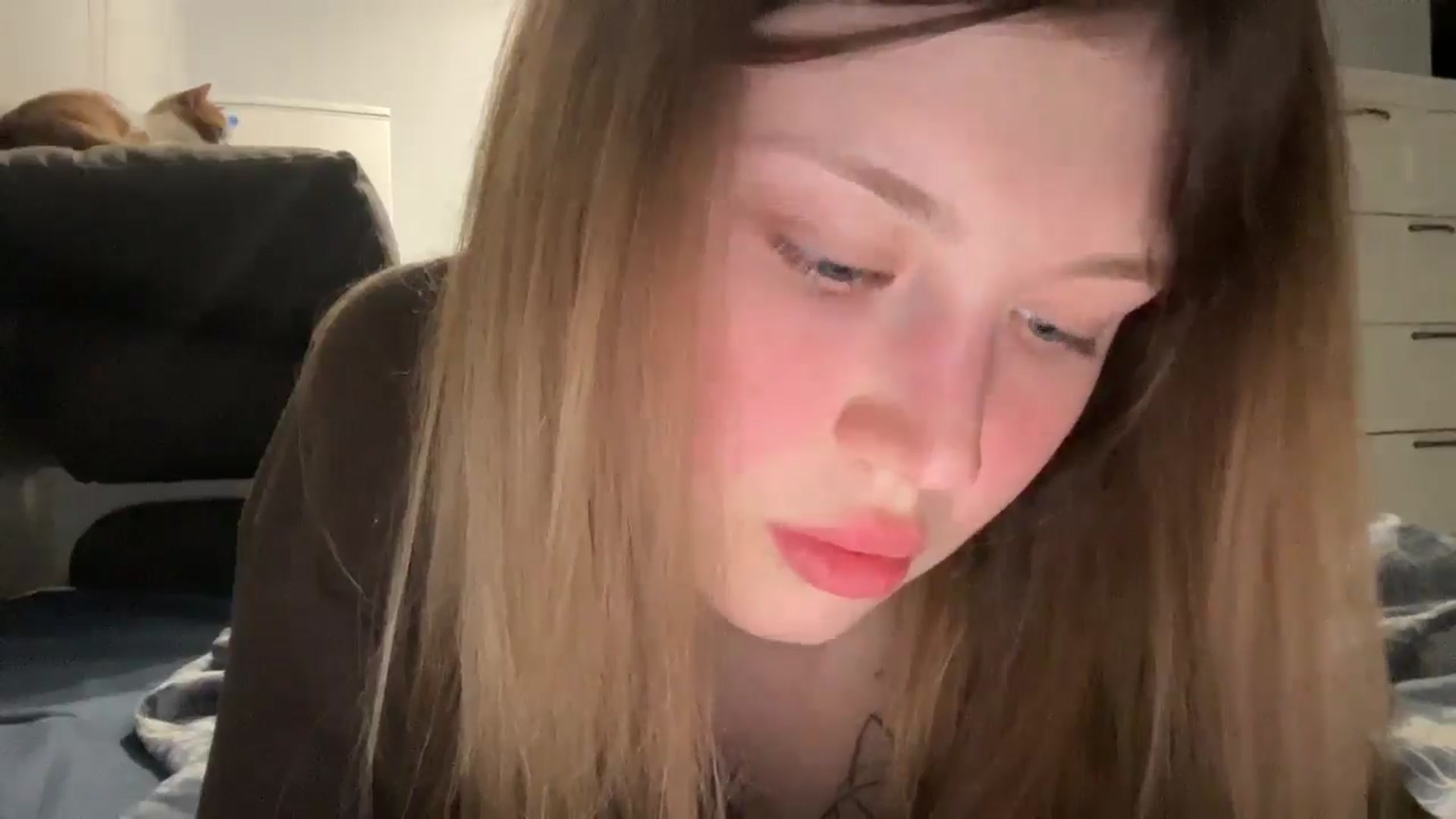 Gallery image thumbnail from Coconut_dream's myfreecams stream on, 05/13/2025, 20:07 image 18 of 20