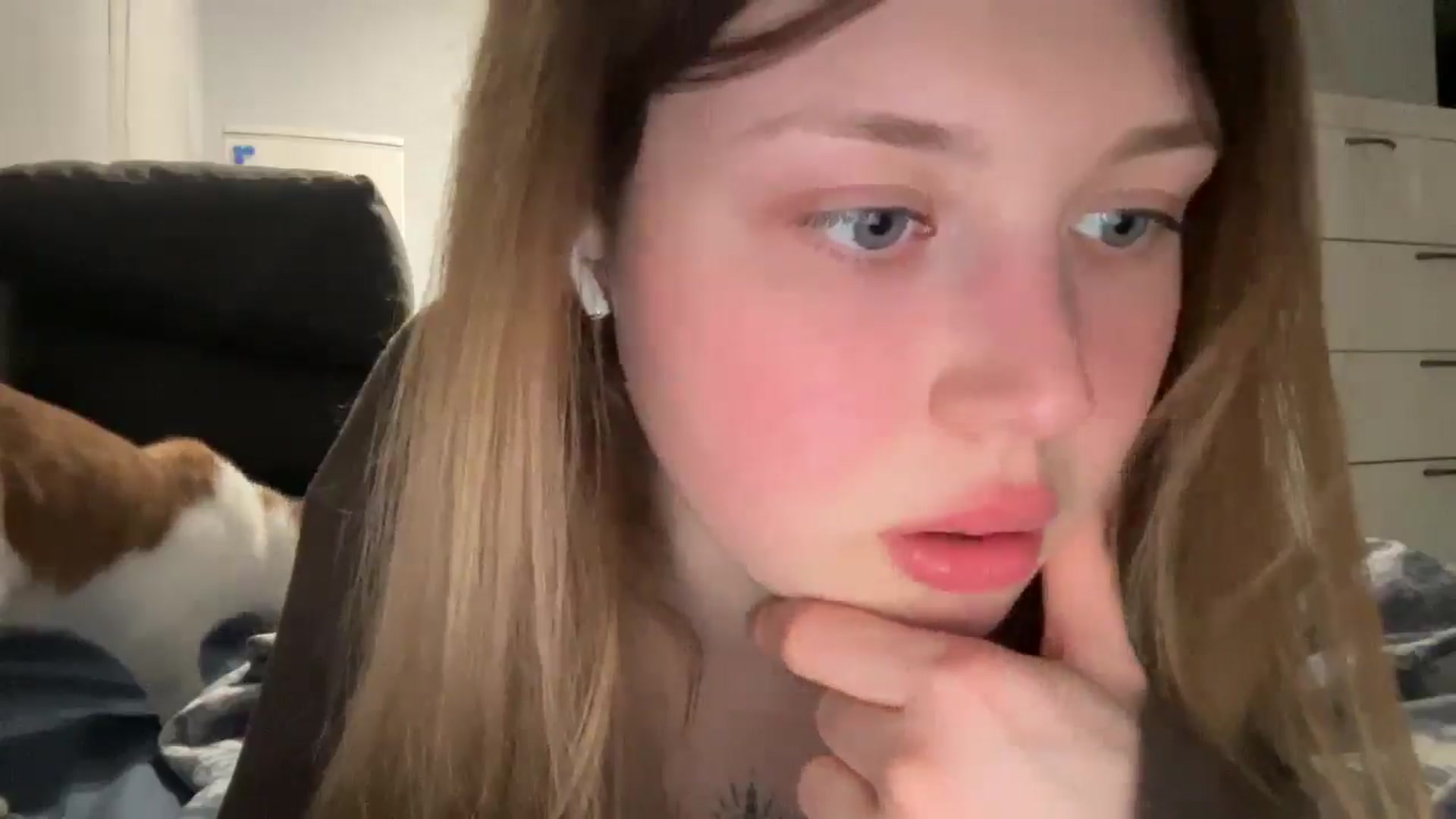 Gallery image thumbnail from Coconut_dream's myfreecams stream on, 05/13/2025, 20:07 image 7 of 20
