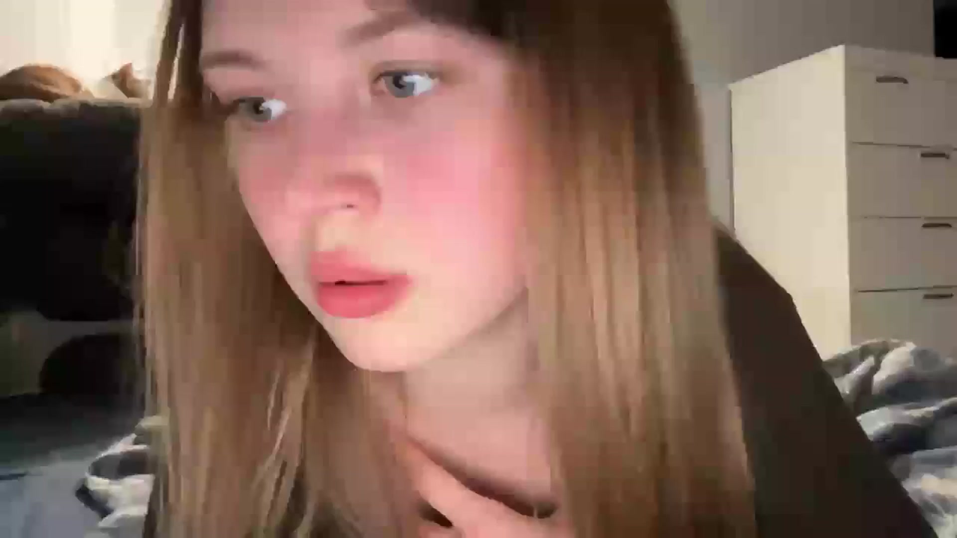 Gallery image thumbnail from Coconut_dream's myfreecams stream on, 05/13/2025, 20:07 image 15 of 20