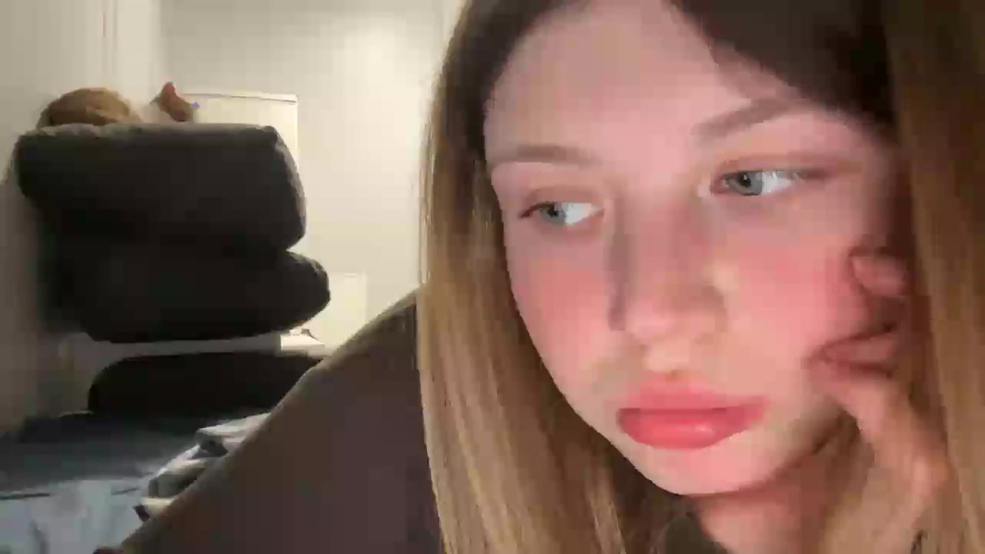 Gallery image thumbnail from Coconut_dream's myfreecams stream on, 05/13/2025, 20:07 image 13 of 20
